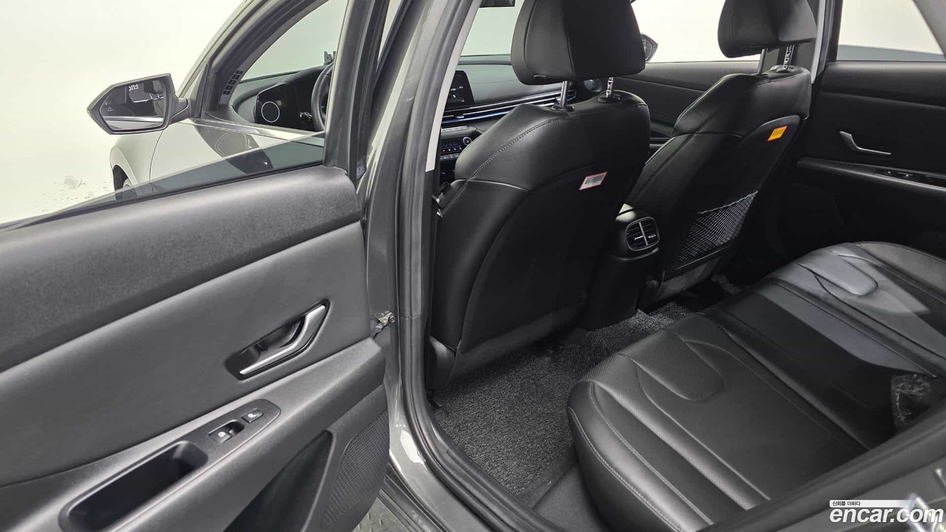 AVANTE Hyundai 2020.5-OPTION-022