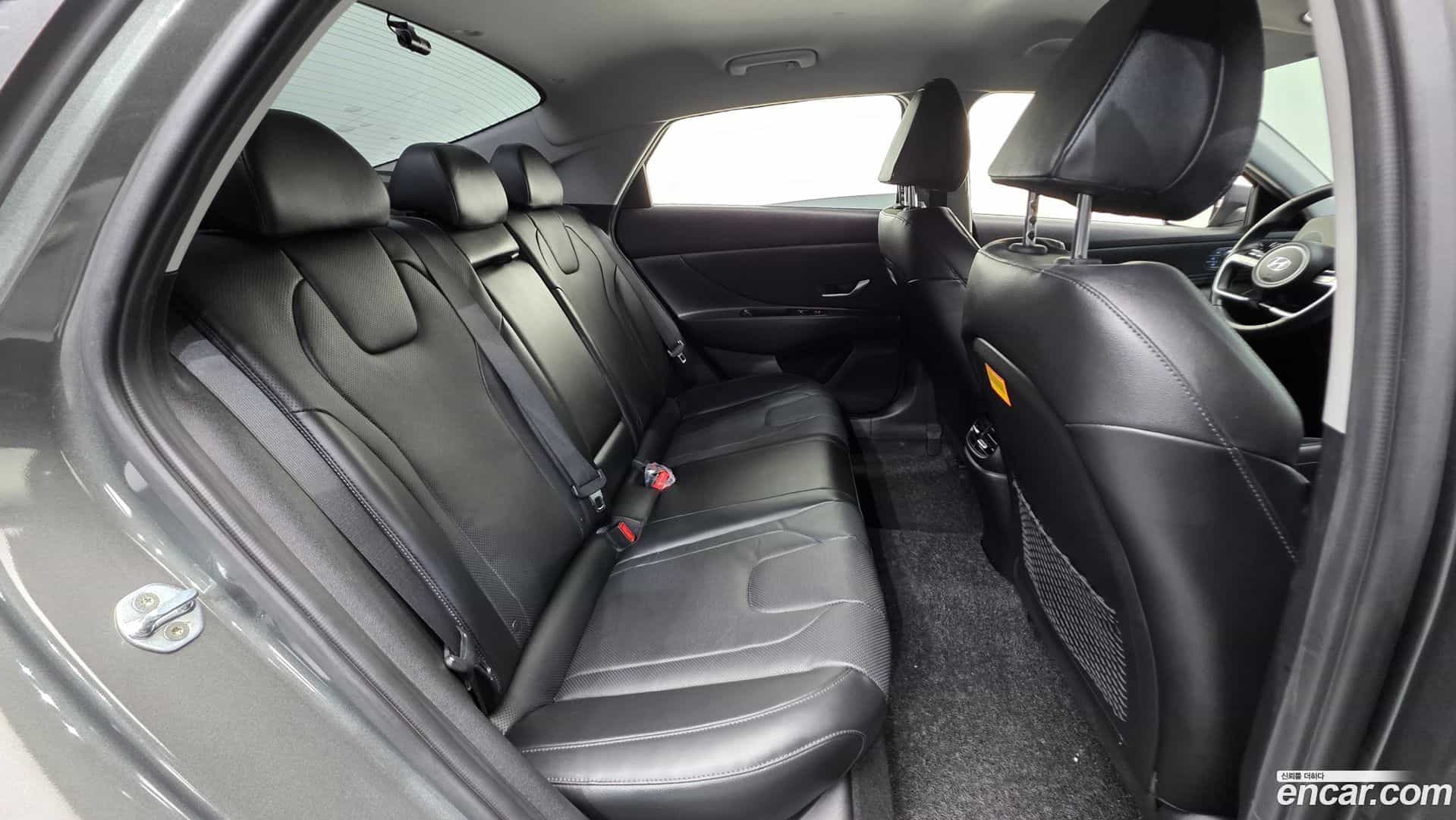 AVANTE Hyundai 2020.5-OPTION-024