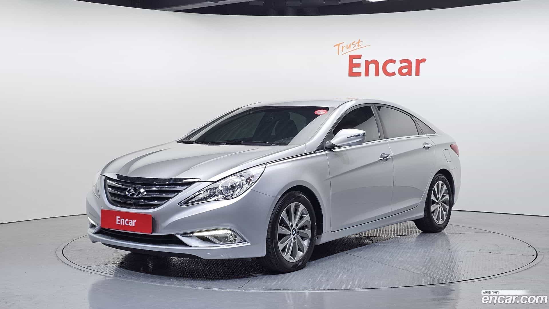 Sonata Hyundai 2013.8-OUTER-001