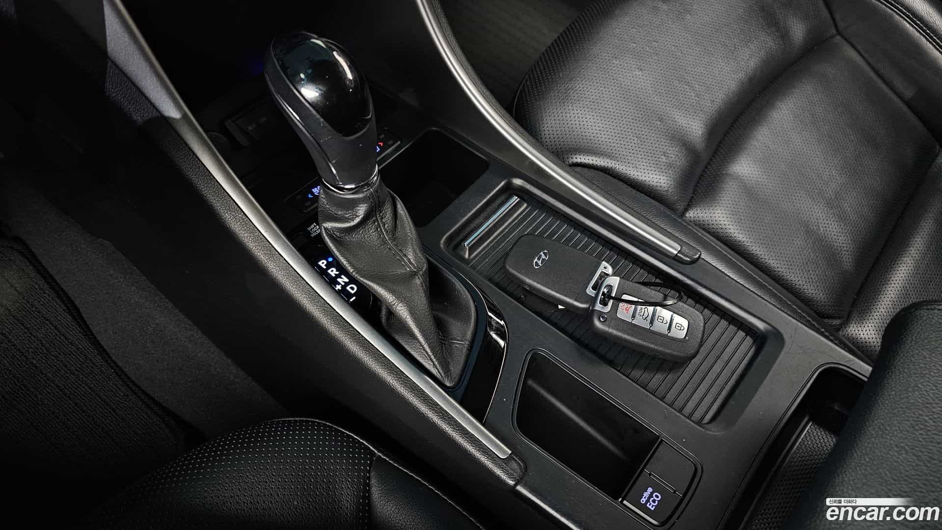 Sonata Hyundai 2013.8-INNER-009