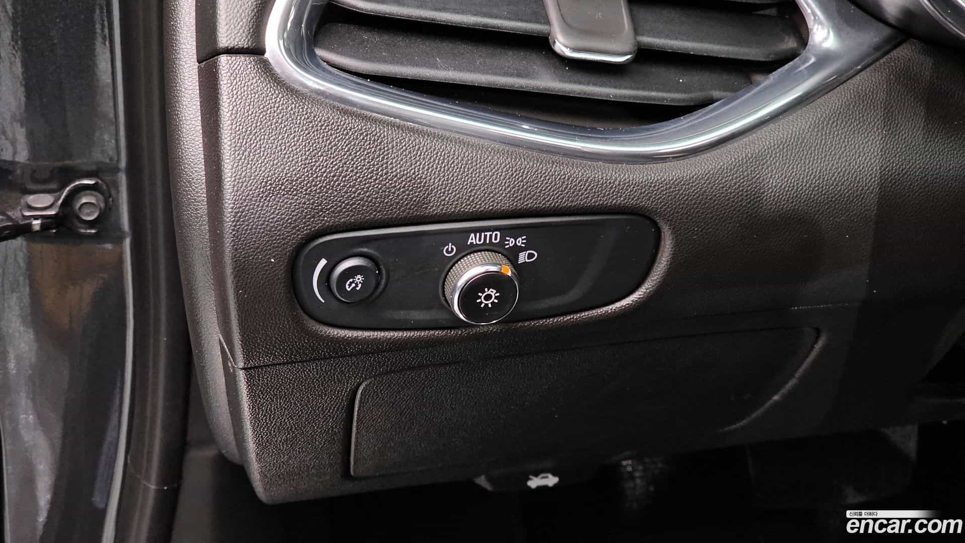 Malibu Chevrolet 2016.10-OPTION-019