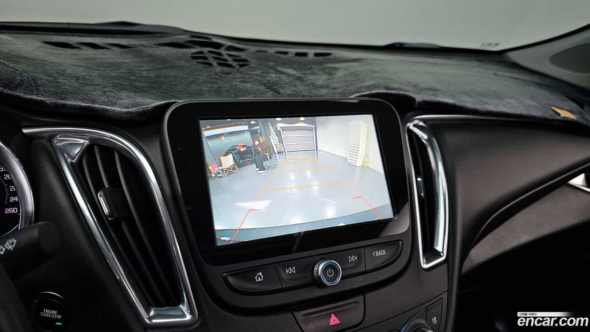 Malibu Chevrolet 2016.10-OPTION-021