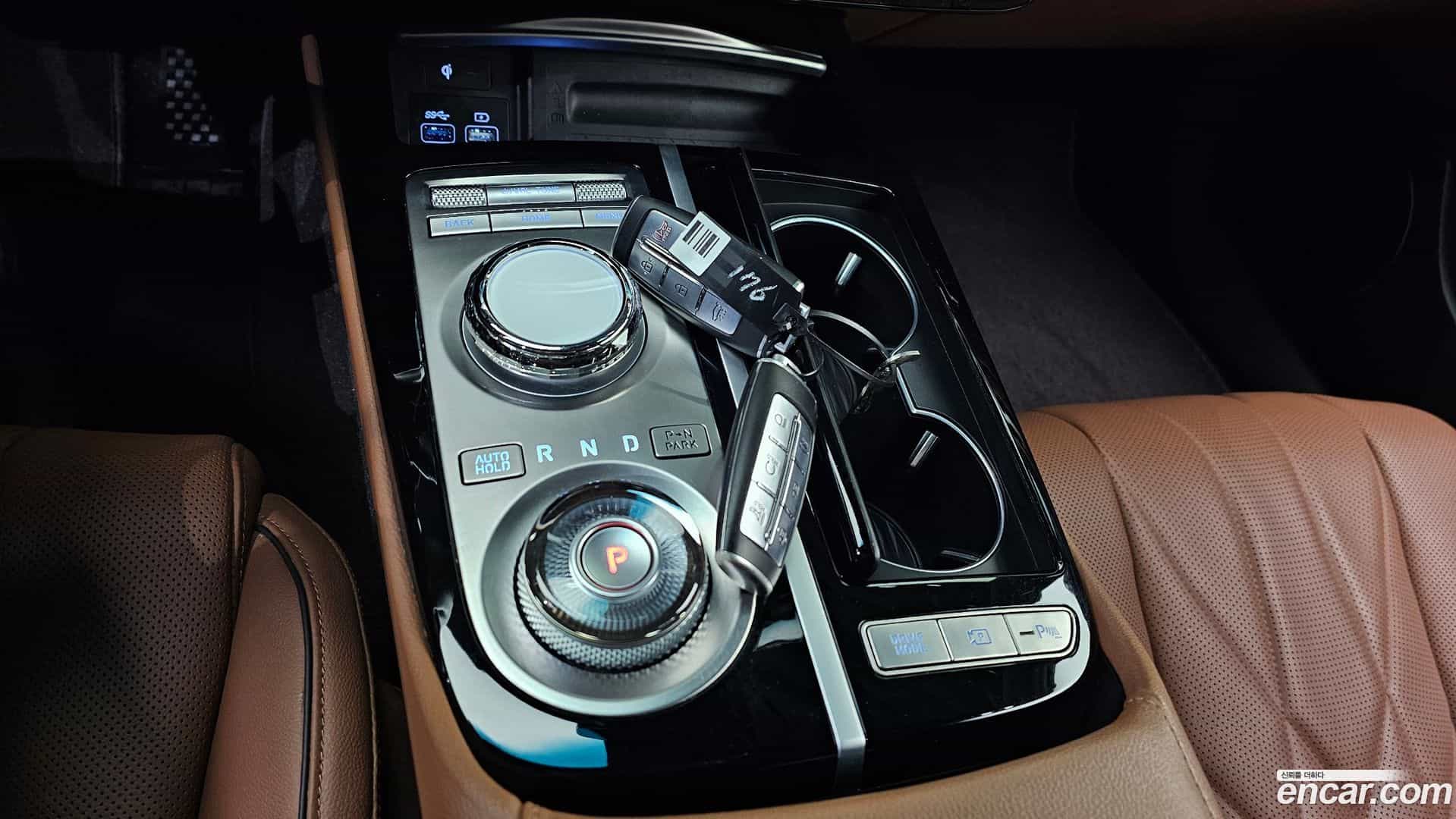 G80 Genesis 2023.1-INNER-009