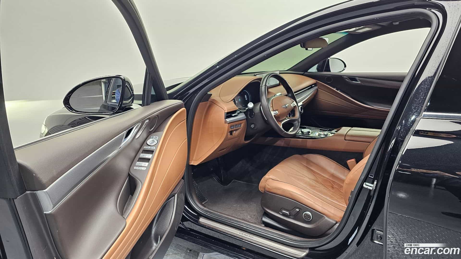 G80 Genesis 2023.1-INNER-010