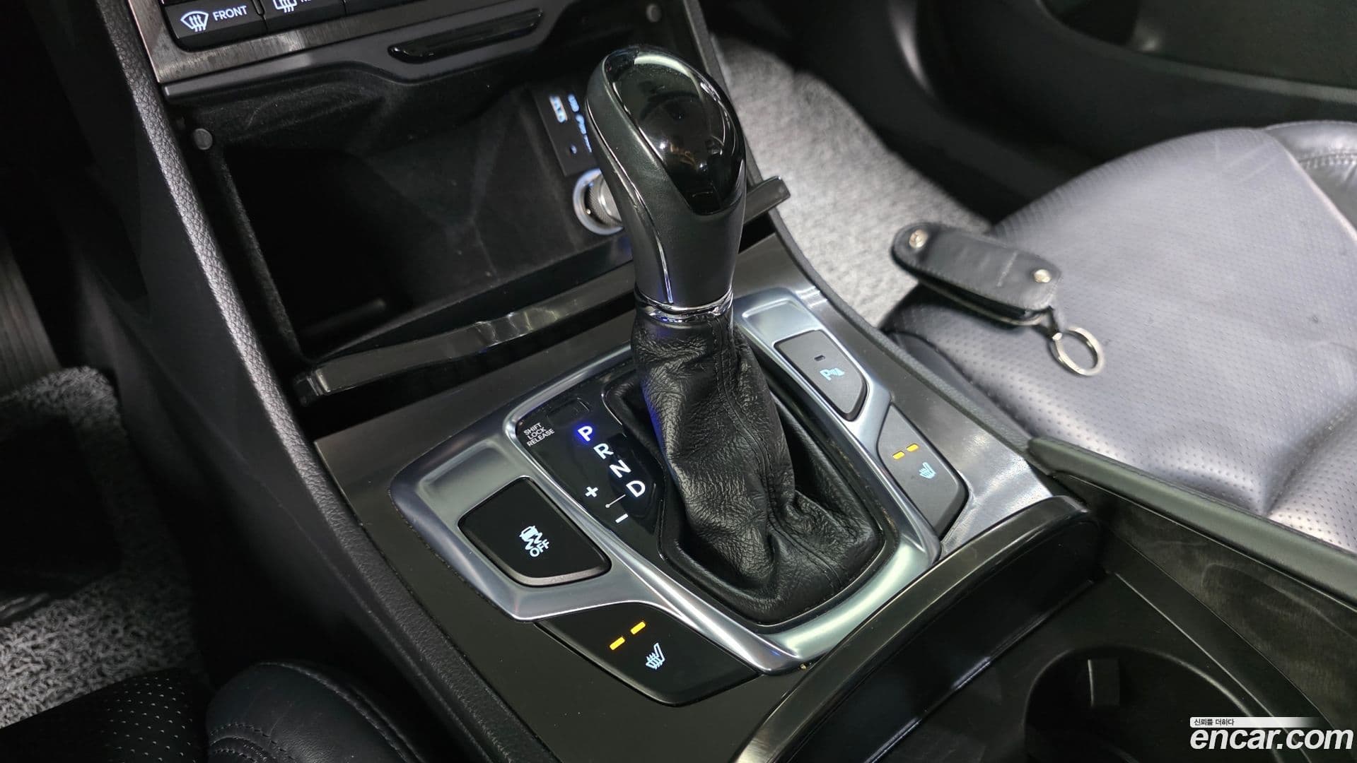 Main__Slider__Photo:Grandeur Hyundai 2015.10-8