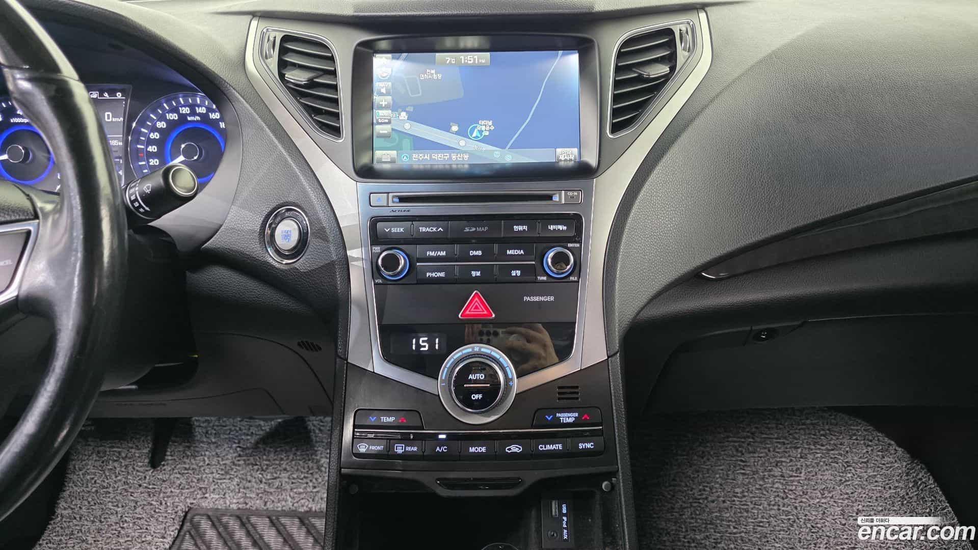 Grandeur Hyundai 2015.10-OPTION-019