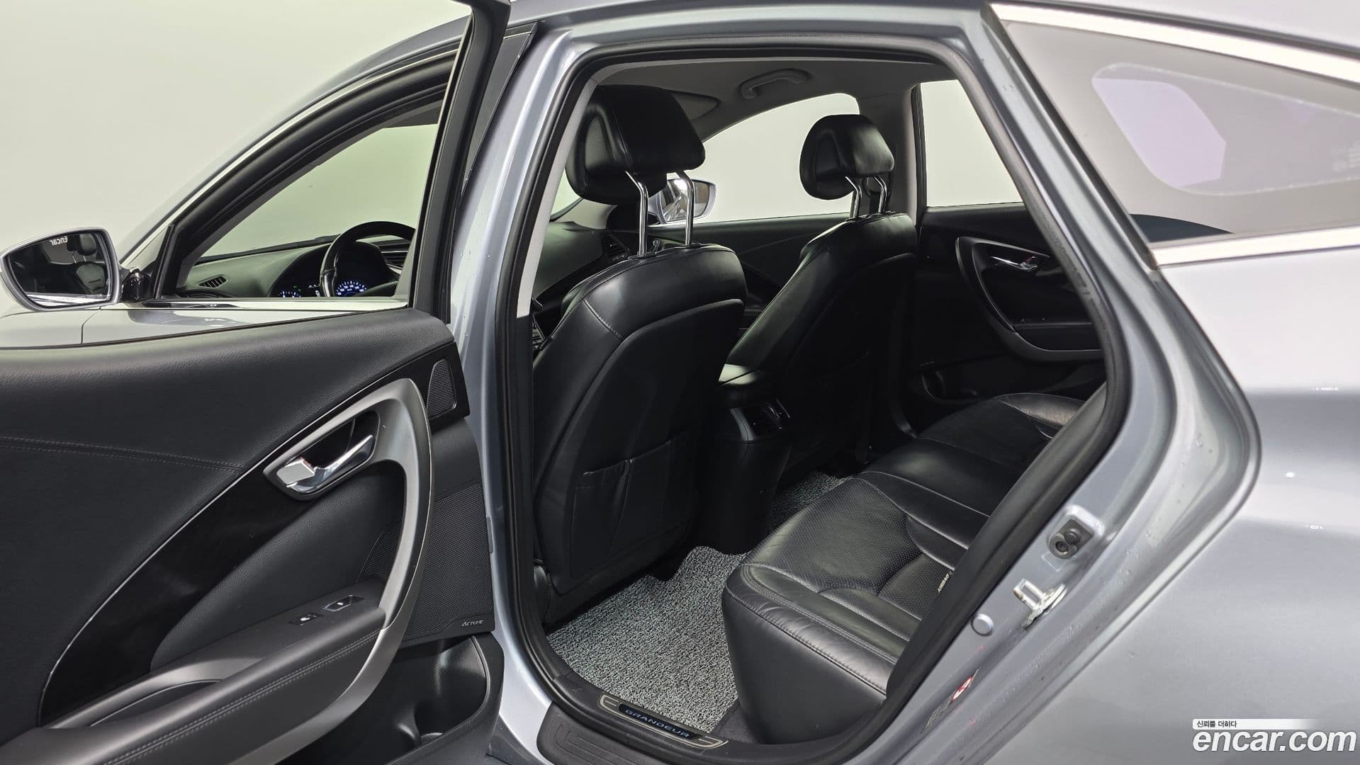 Main__Slider__Photo:Grandeur Hyundai 2015.10-16