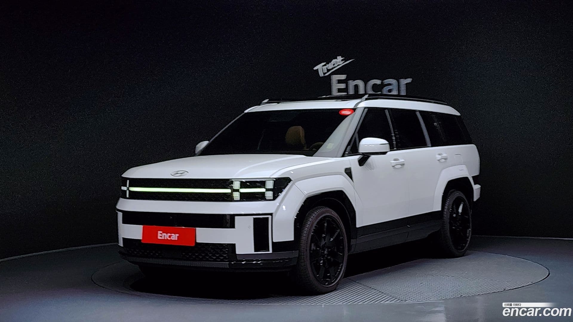 Main__Slider__Photo:Santafe Hyundai 2023.10-0