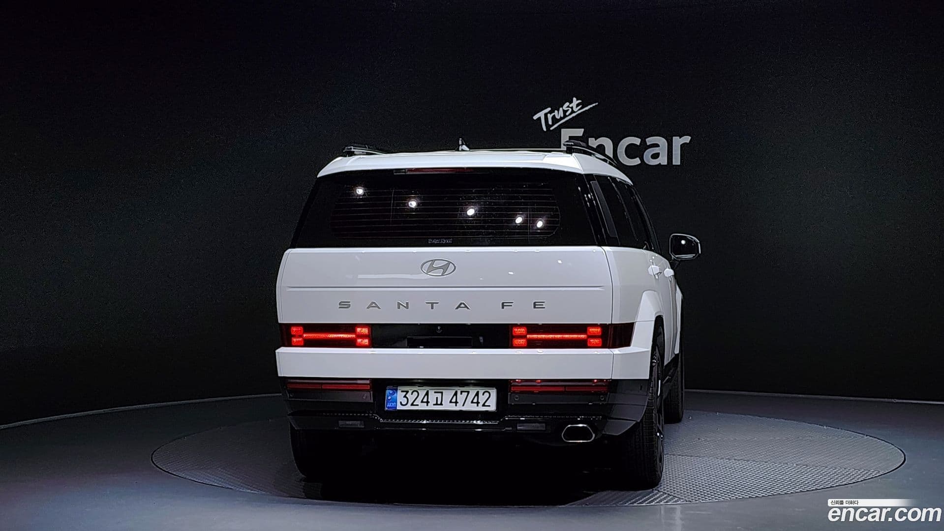 Main__Slider__Photo:Santafe Hyundai 2023.10-3