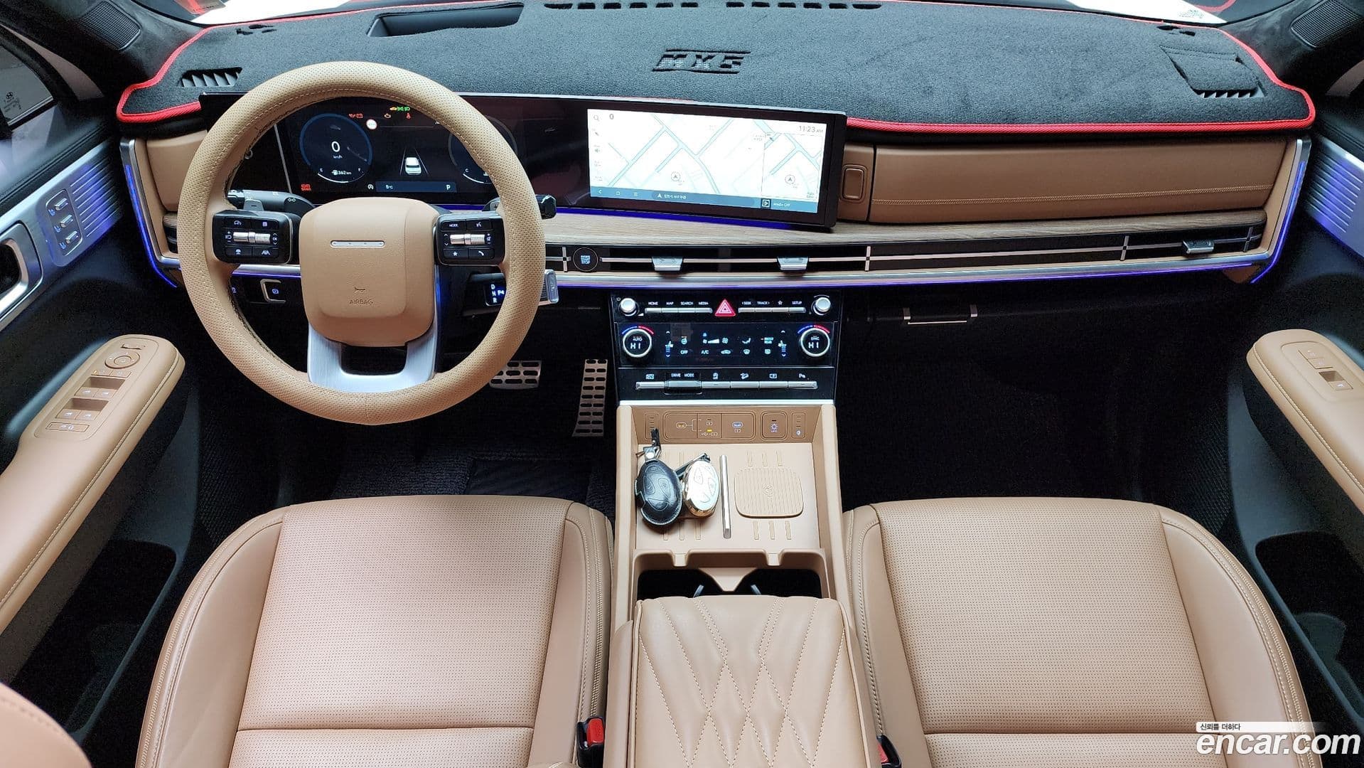 Main__Slider__Photo:Santafe Hyundai 2023.10-6