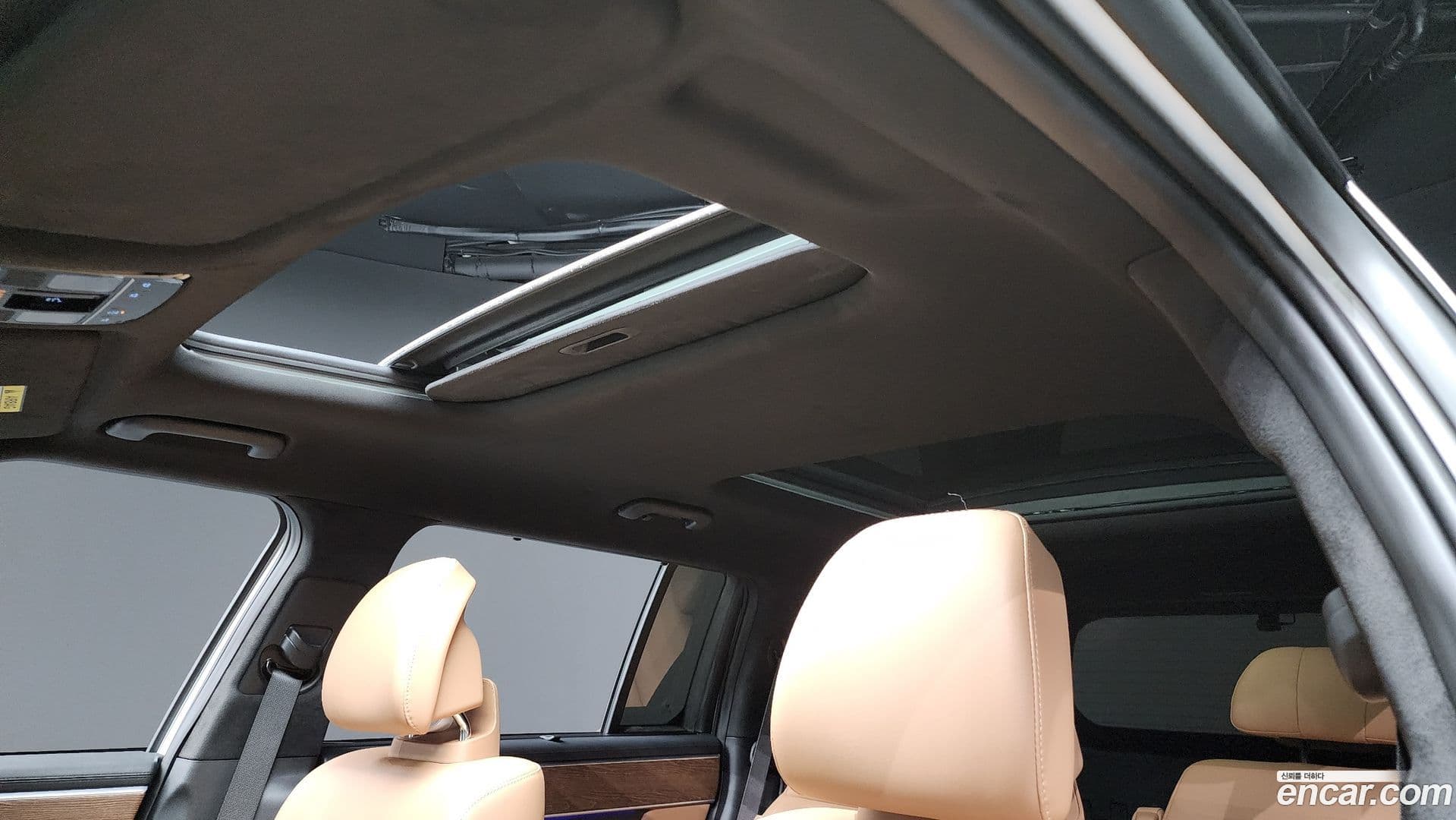 Main__Slider__Photo:Santafe Hyundai 2023.10-18