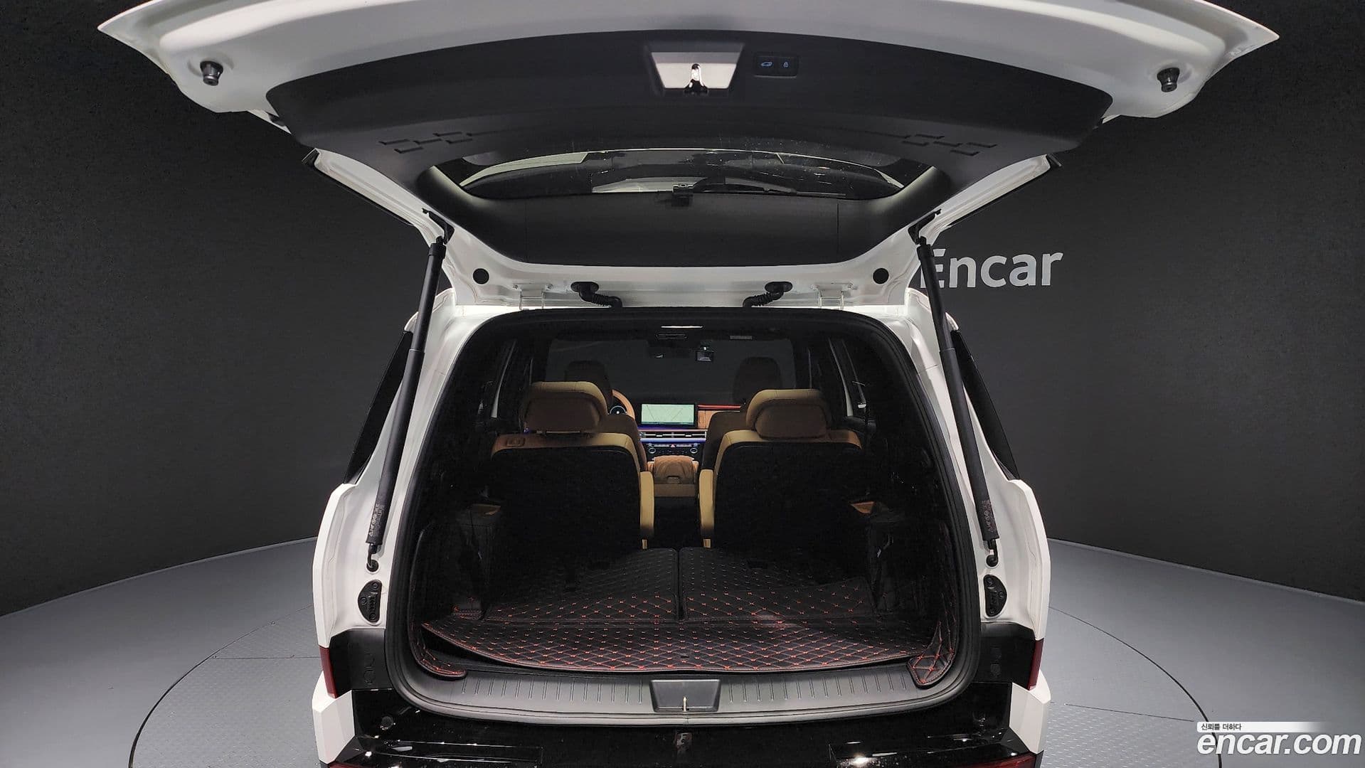 Main__Slider__Photo:Santafe Hyundai 2023.10-19