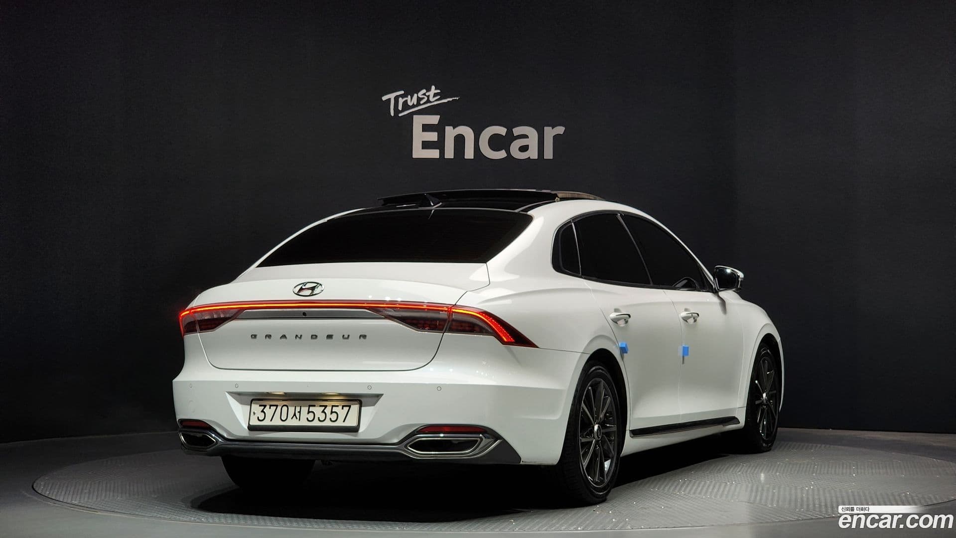 Main__Slider__Photo:Grandeur Hyundai 2020.10-1