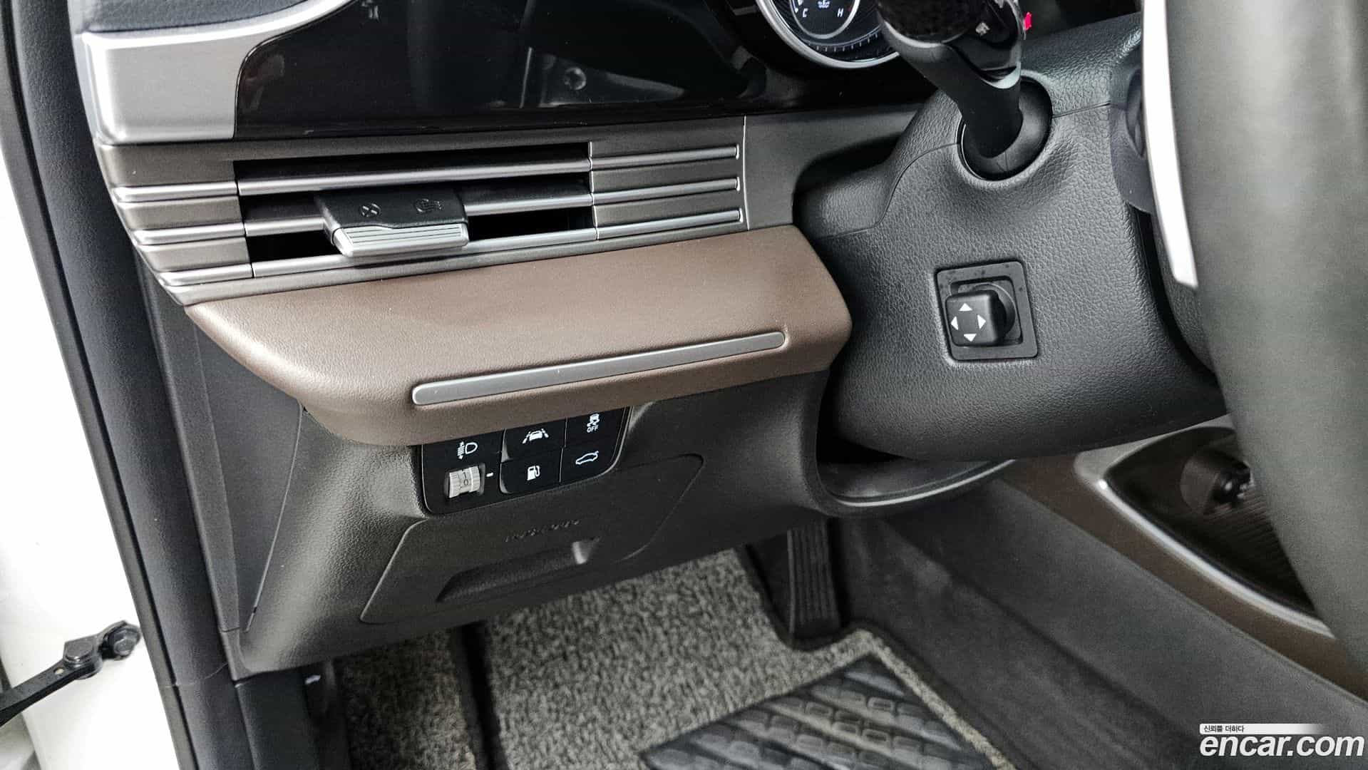 Grandeur Hyundai 2020.10-INNER-010