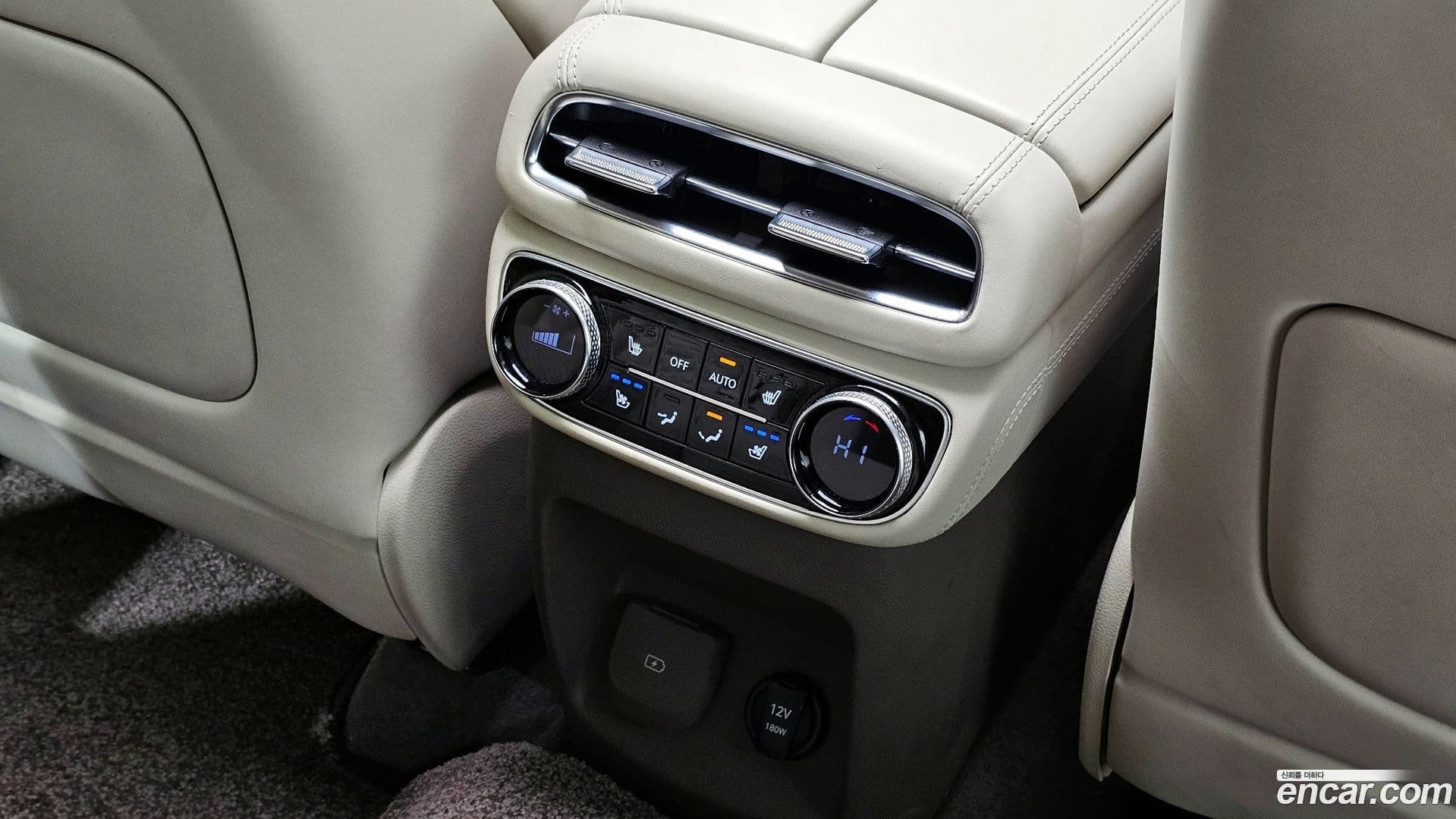 Main__Slider__Photo:GV80 Genesis 2021.6-17