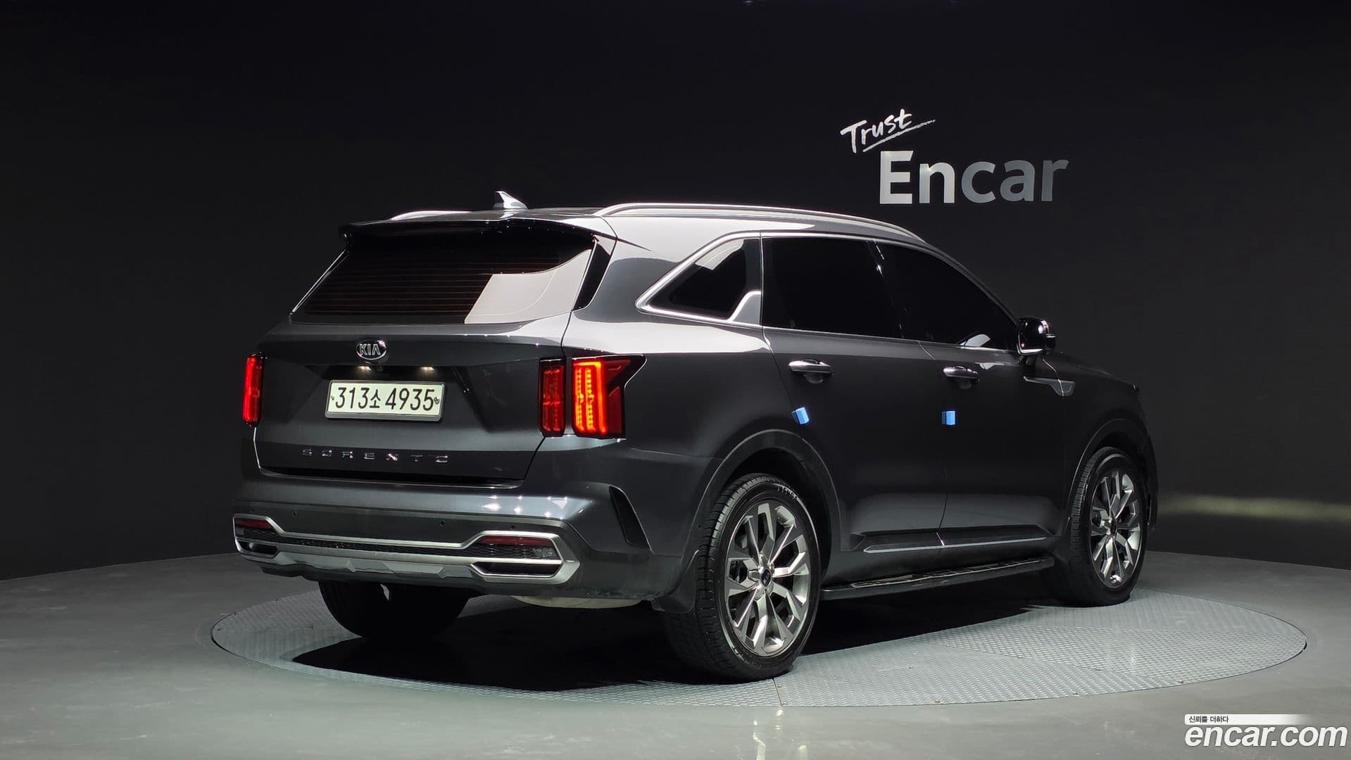 Main__Slider__Photo:Sorento Kia 2020.4-1