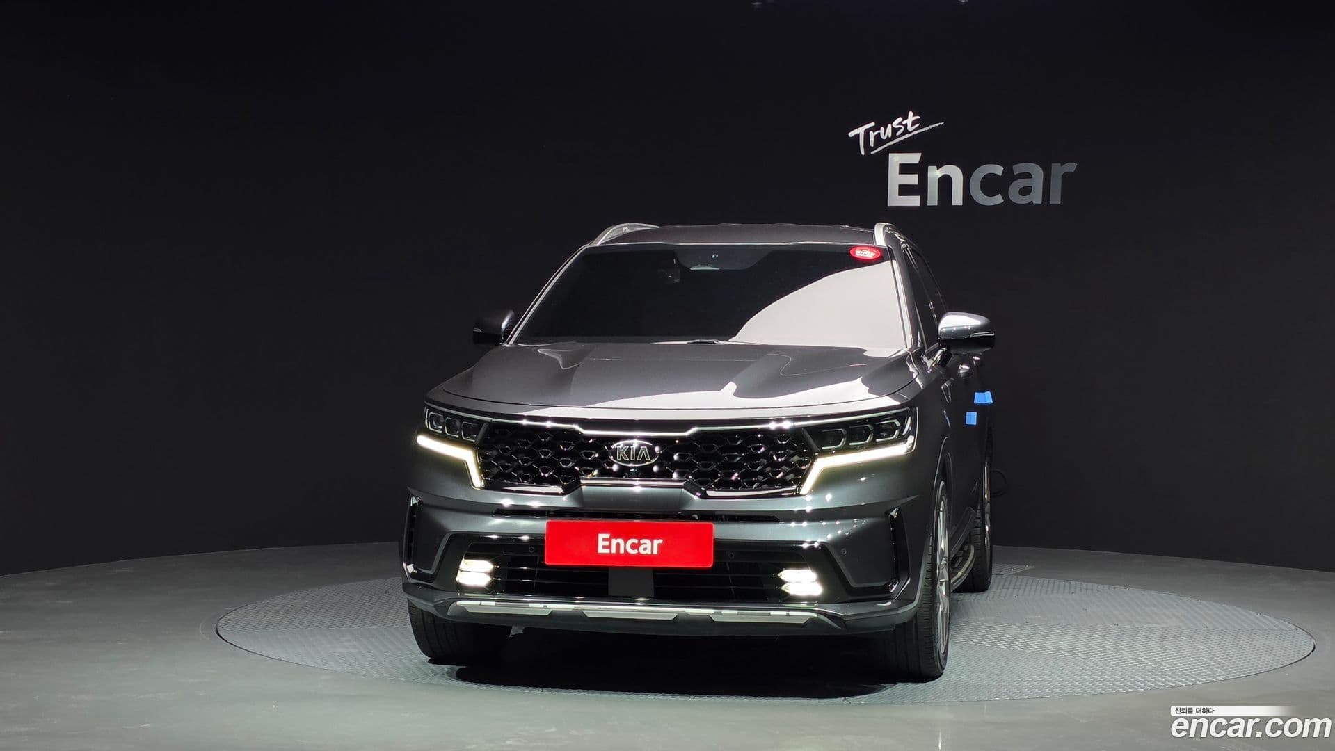 Main__Slider__Photo:Sorento Kia 2020.4-2