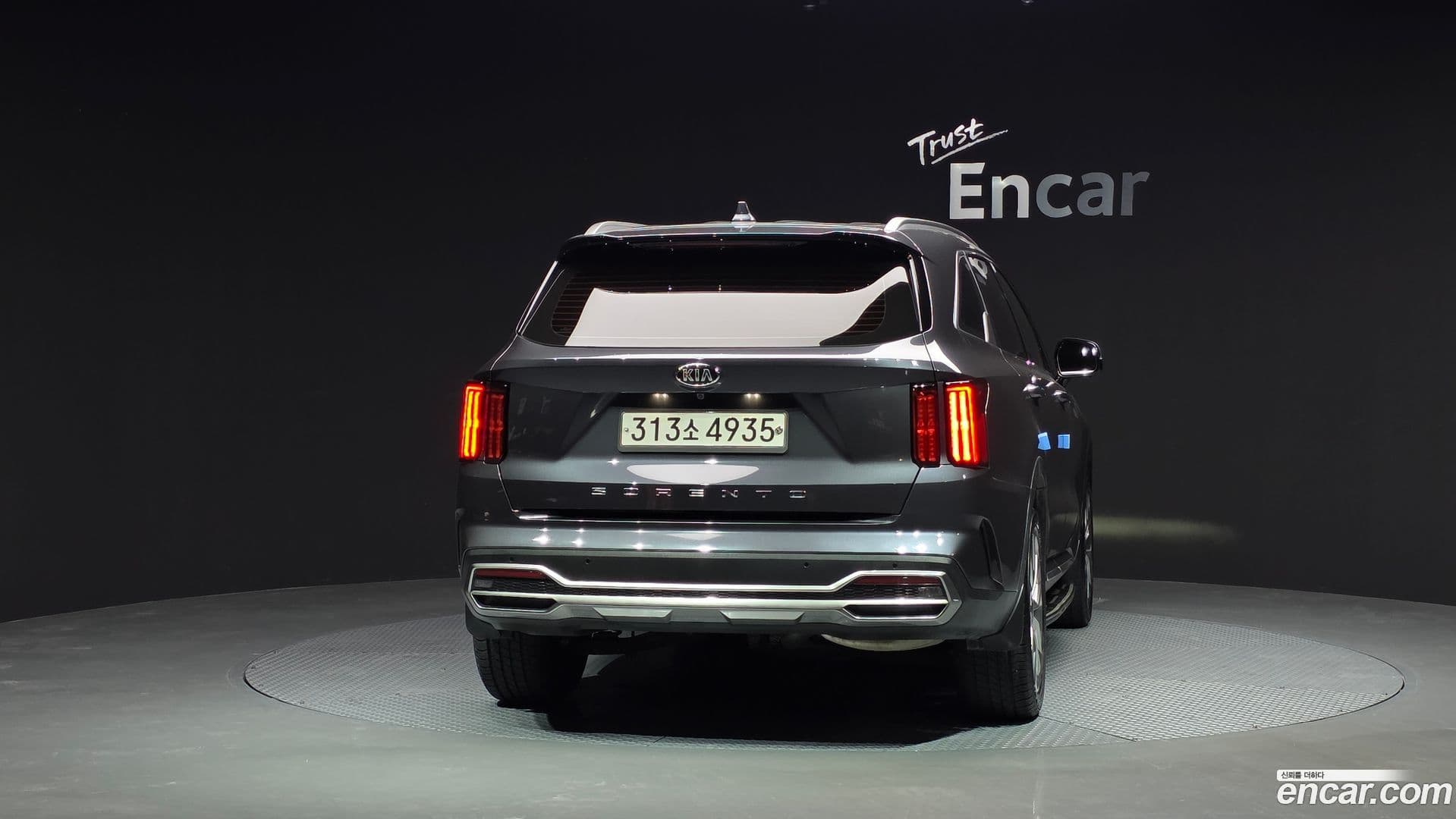 Main__Slider__Photo:Sorento Kia 2020.4-3