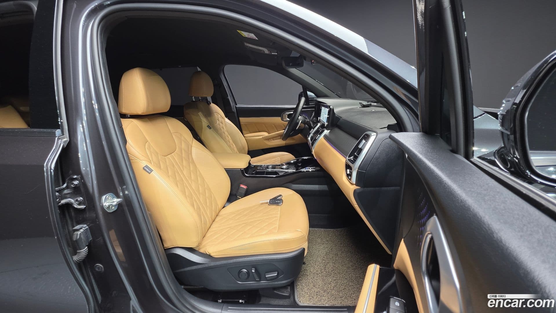 Main__Slider__Photo:Sorento Kia 2020.4-9