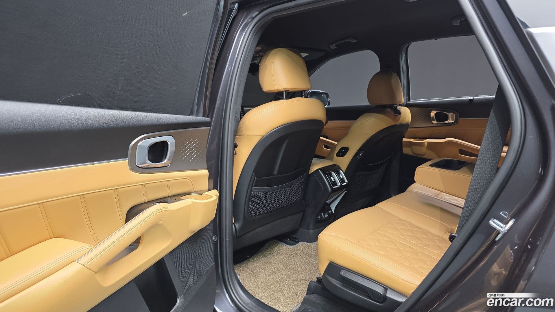 Main__Slider__Photo:Sorento Kia 2020.4-16