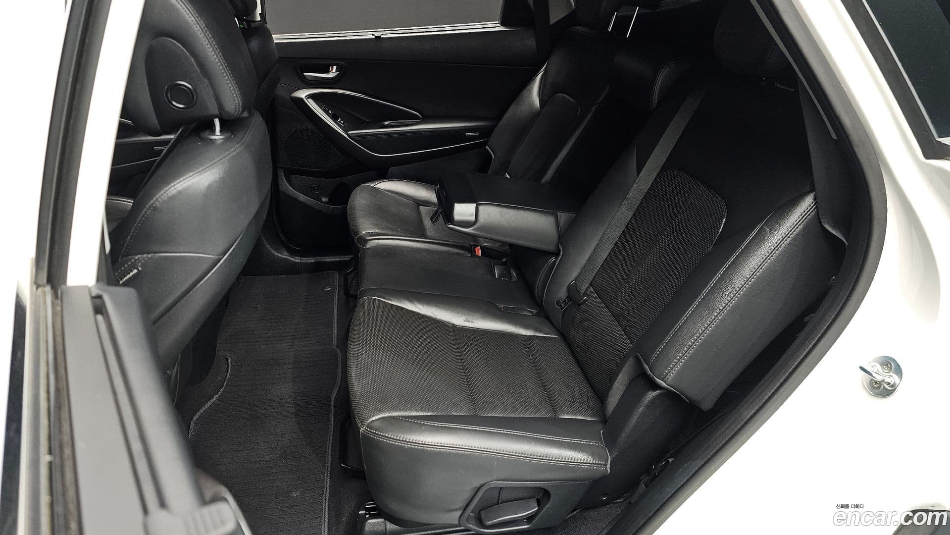 Main__Slider__Photo:Maxcruz Hyundai 2016.0-11