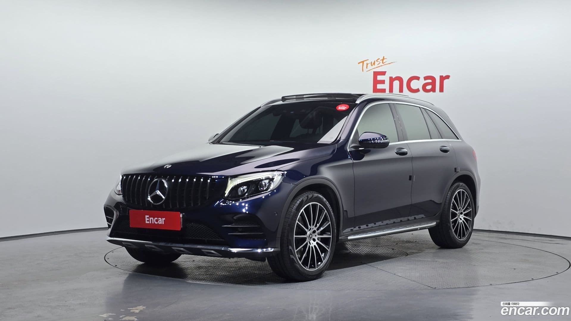 Main__Slider__Photo:GLC-Class Mercedes-Benz 2019.11-0