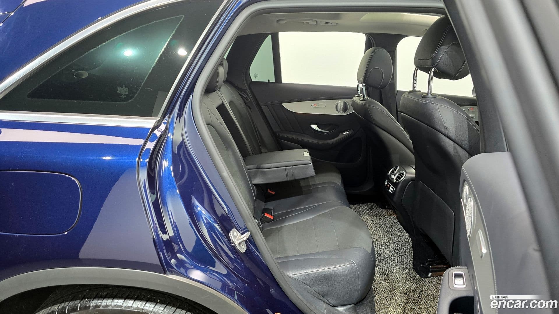 Main__Slider__Photo:GLC-Class Mercedes-Benz 2019.11-11