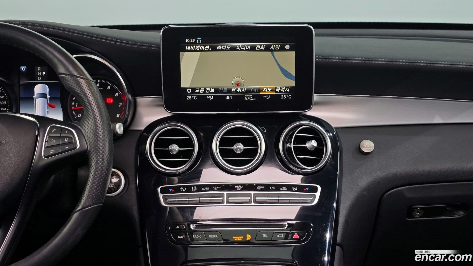 Main__Slider__Photo:GLC-Class Mercedes-Benz 2019.11-13