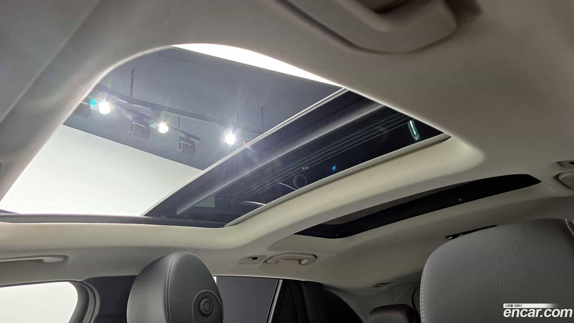 GLC-Class Mercedes-Benz 2019.11-OPTION-022