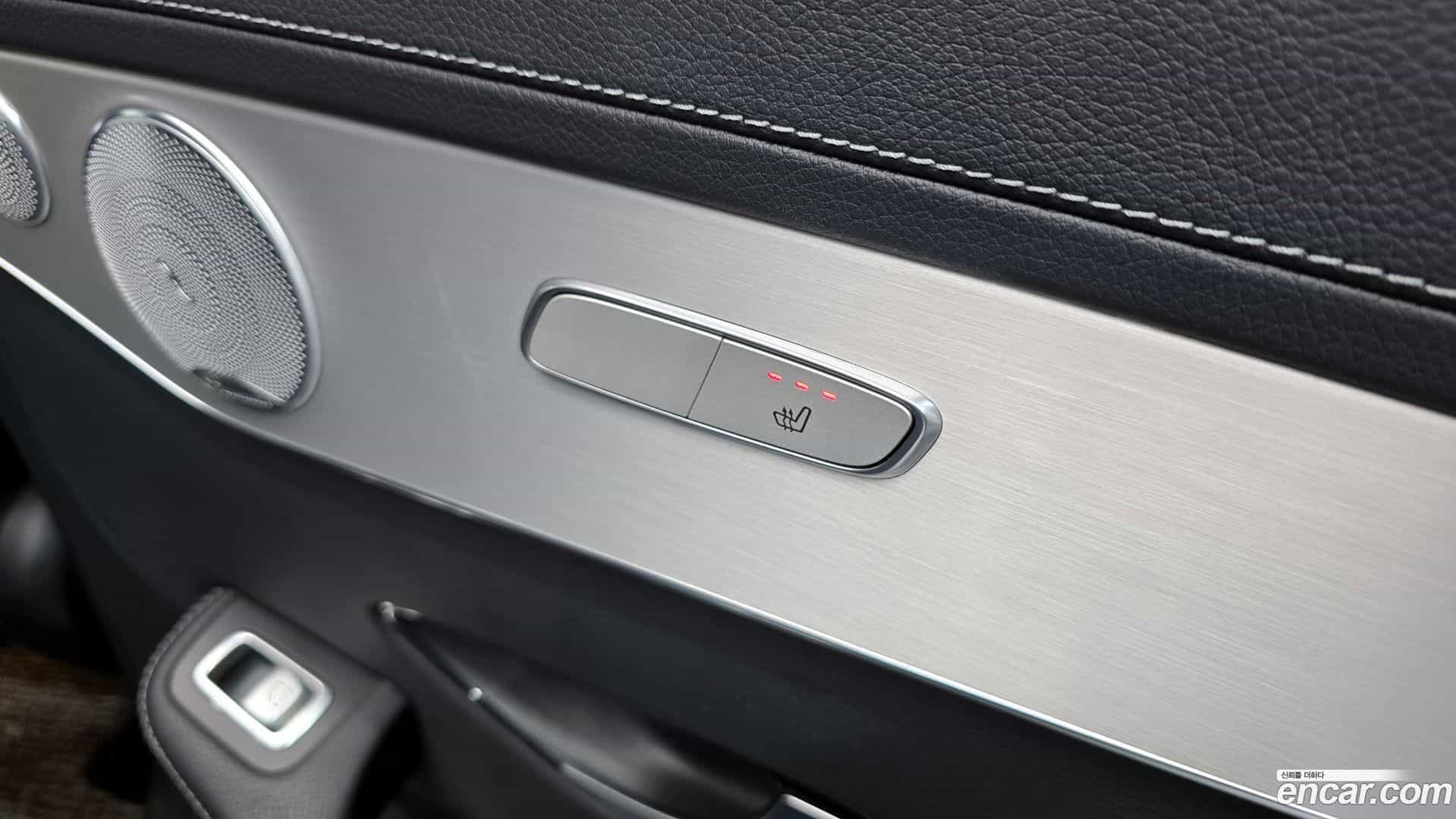 GLC-Class Mercedes-Benz 2019.11-OPTION-023