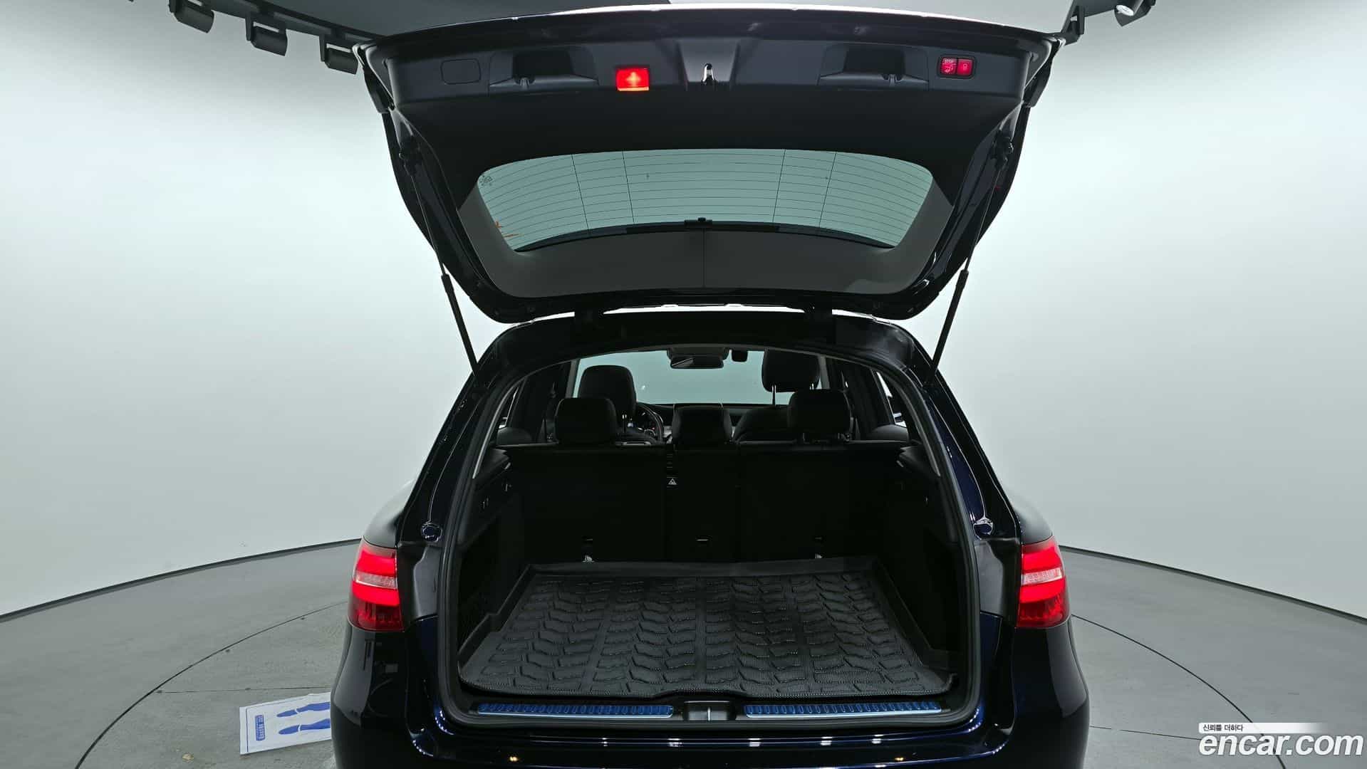 GLC-Class Mercedes-Benz 2019.11-OPTION-024