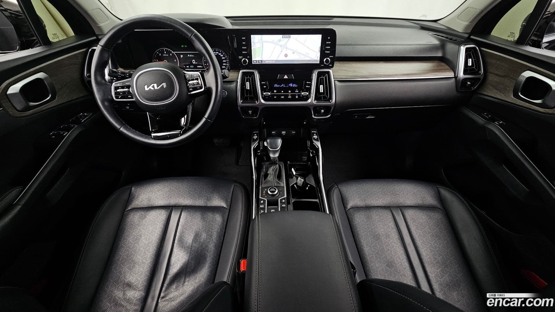 Main__Slider__Photo:Sorento Kia 2023.0-6