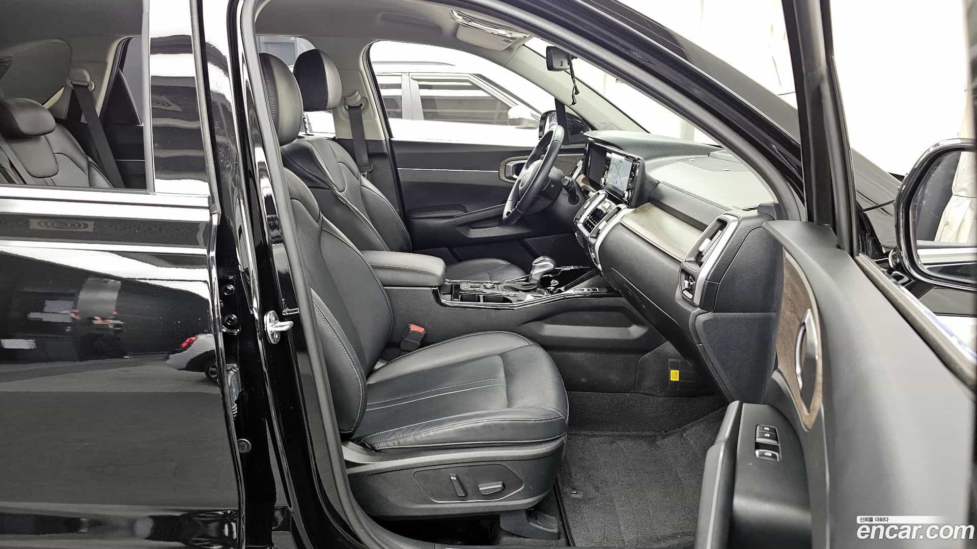 Sorento Kia 2023.0-OPTION-015