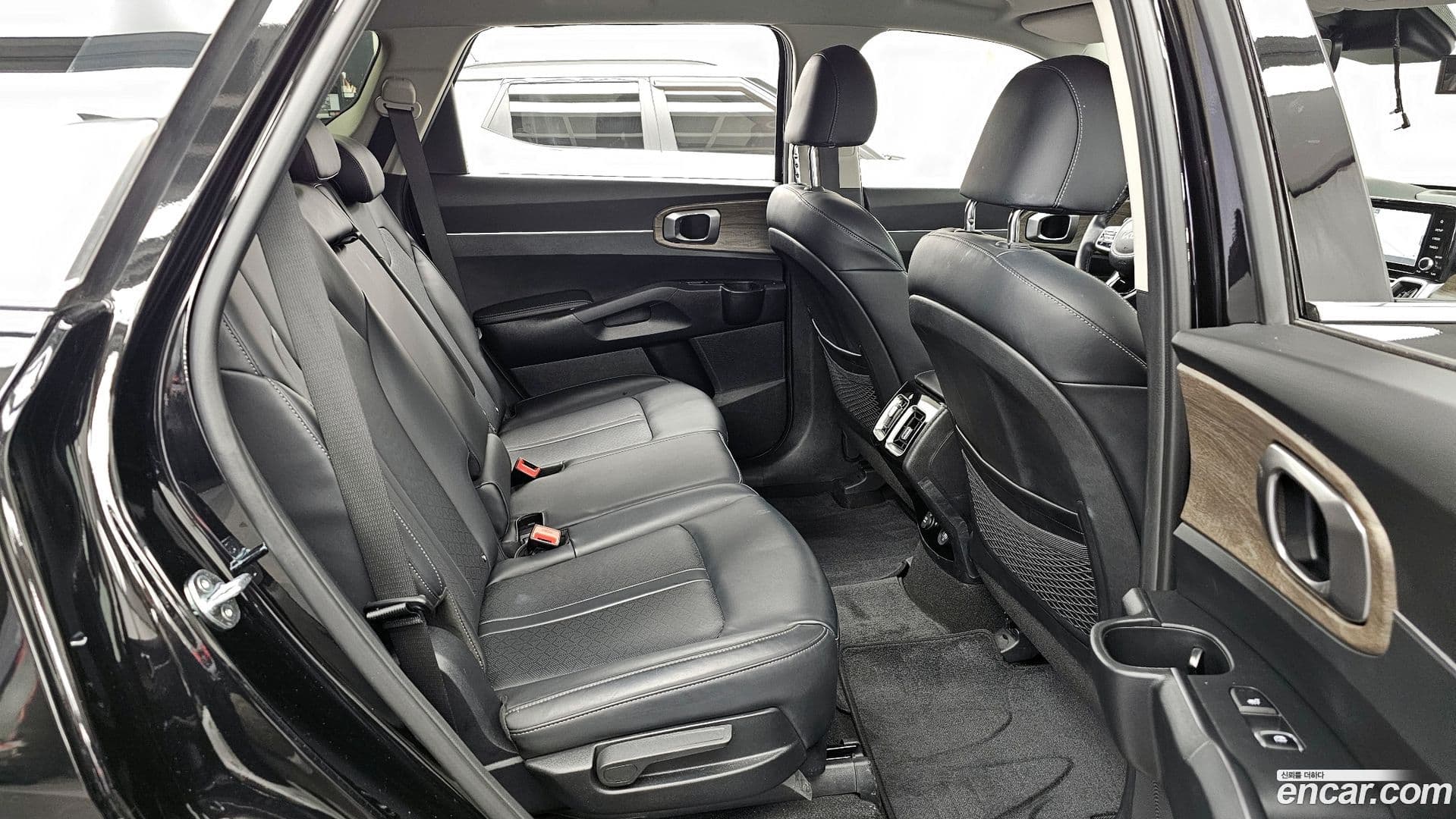 Main__Slider__Photo:Sorento Kia 2023.0-11