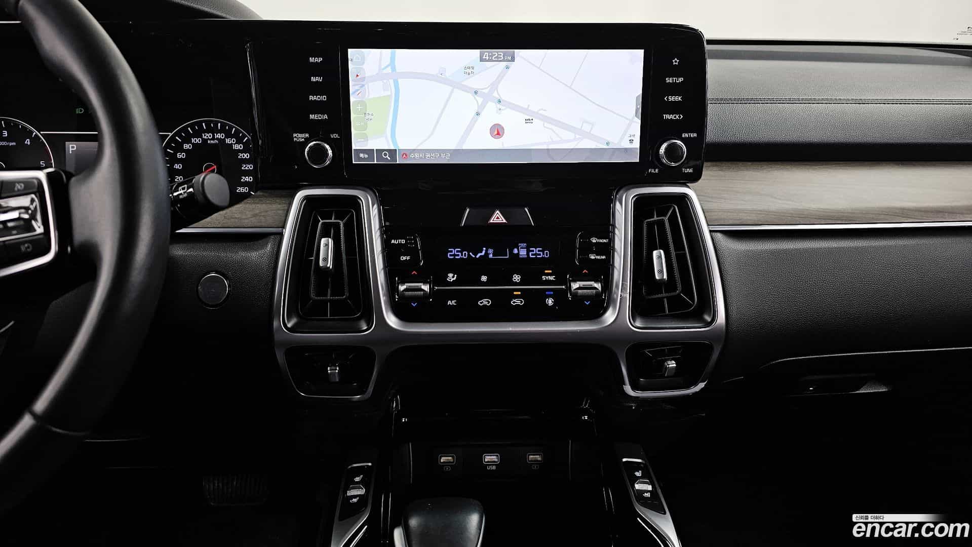 Sorento Kia 2023.0-OPTION-019