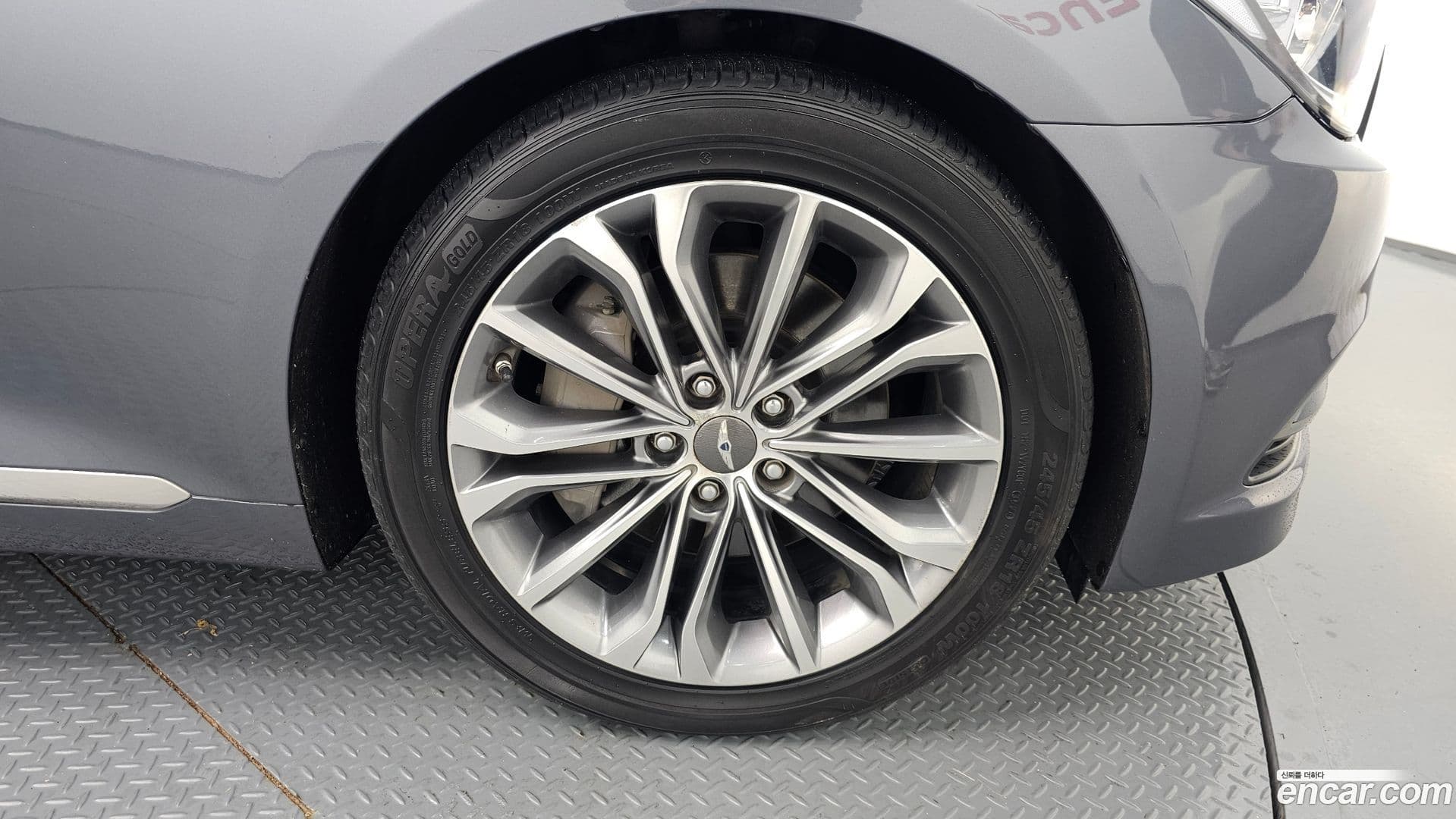 Main__Slider__Photo:Genesis Hyundai 2015.5-4