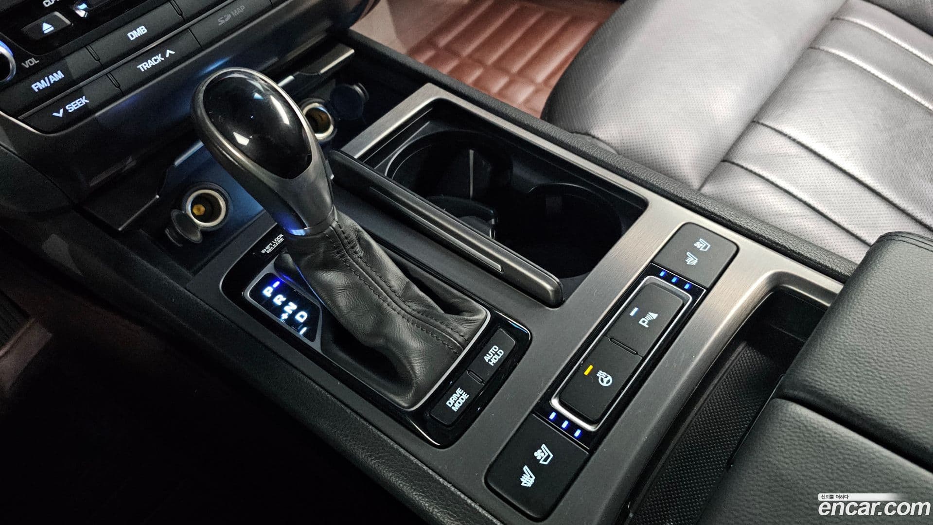 Main__Slider__Photo:Genesis Hyundai 2015.5-8