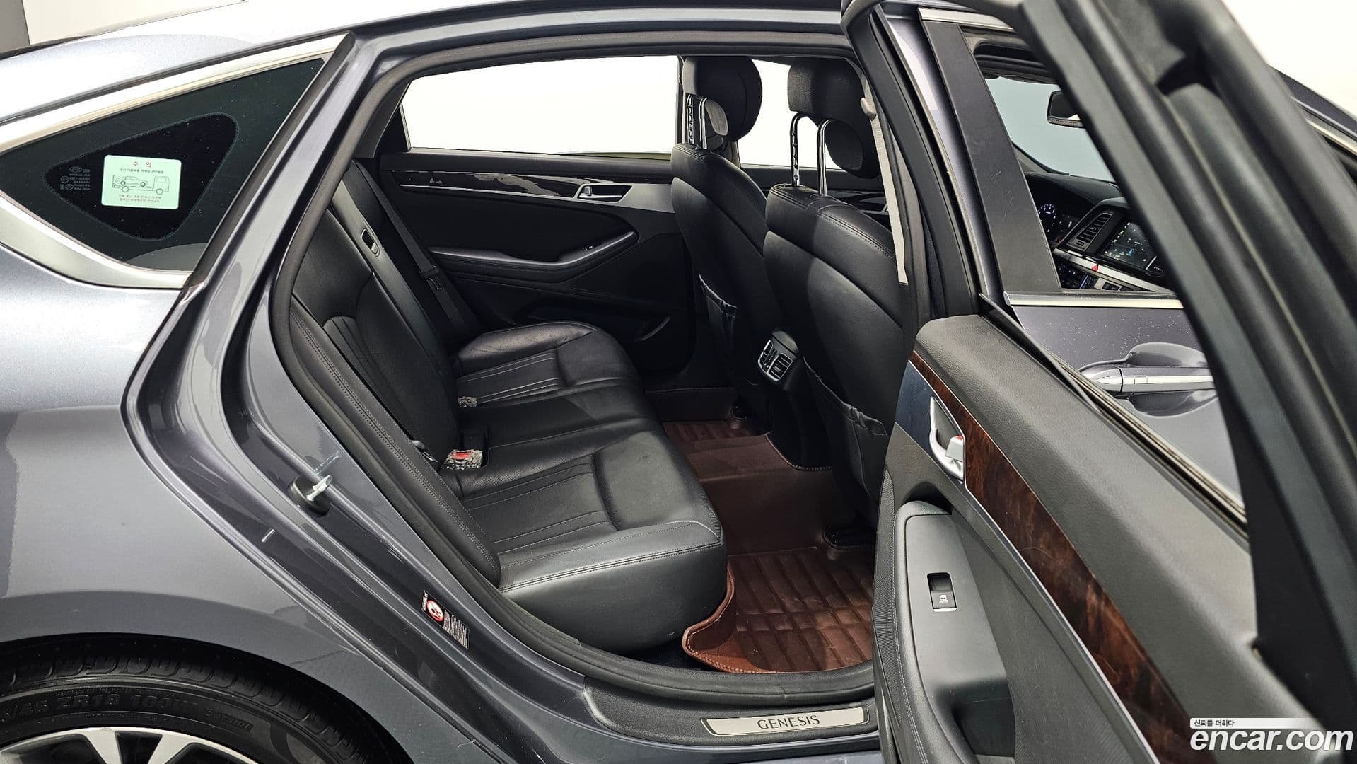 Main__Slider__Photo:Genesis Hyundai 2015.5-10