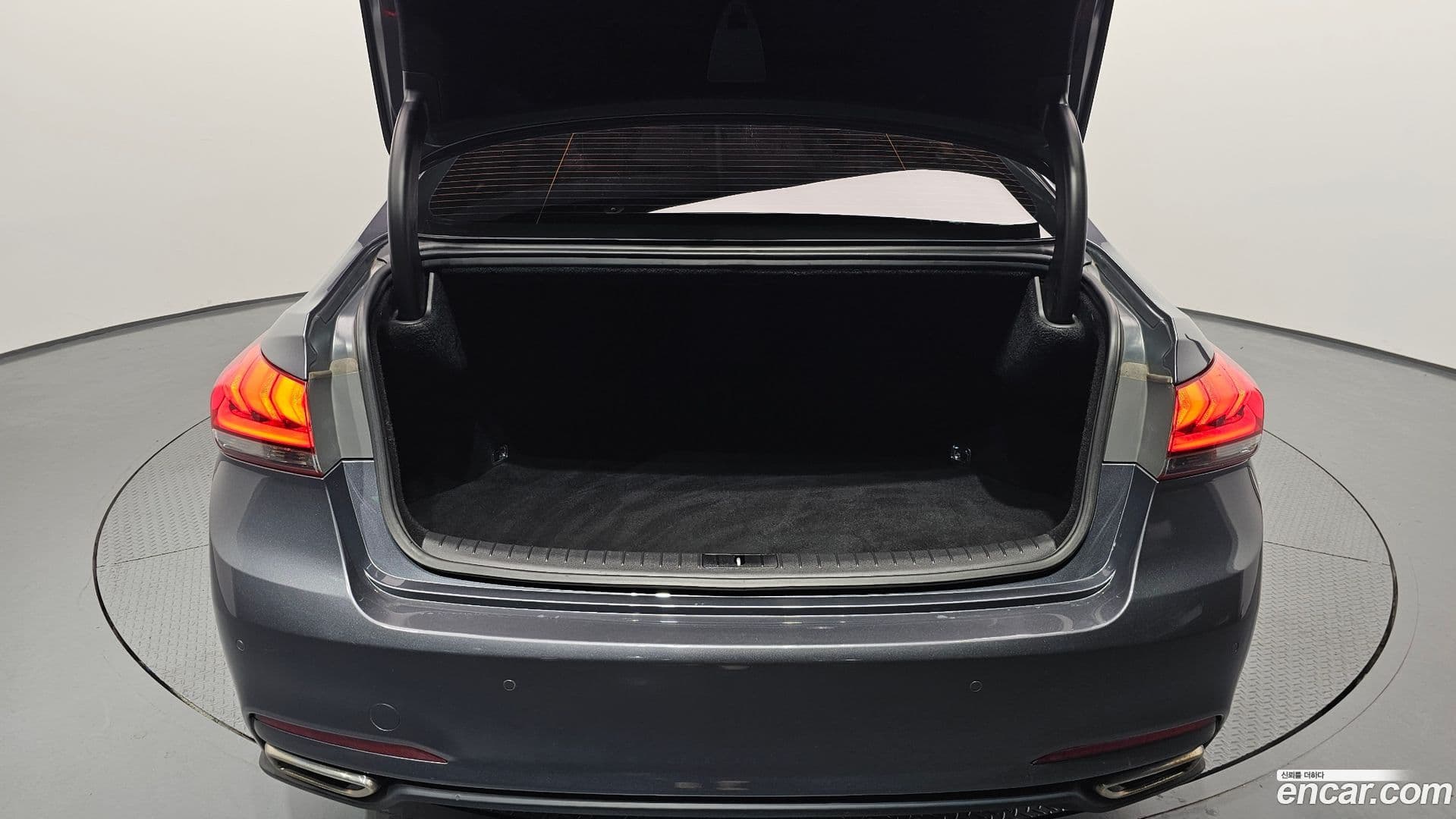 Main__Slider__Photo:Genesis Hyundai 2015.5-19