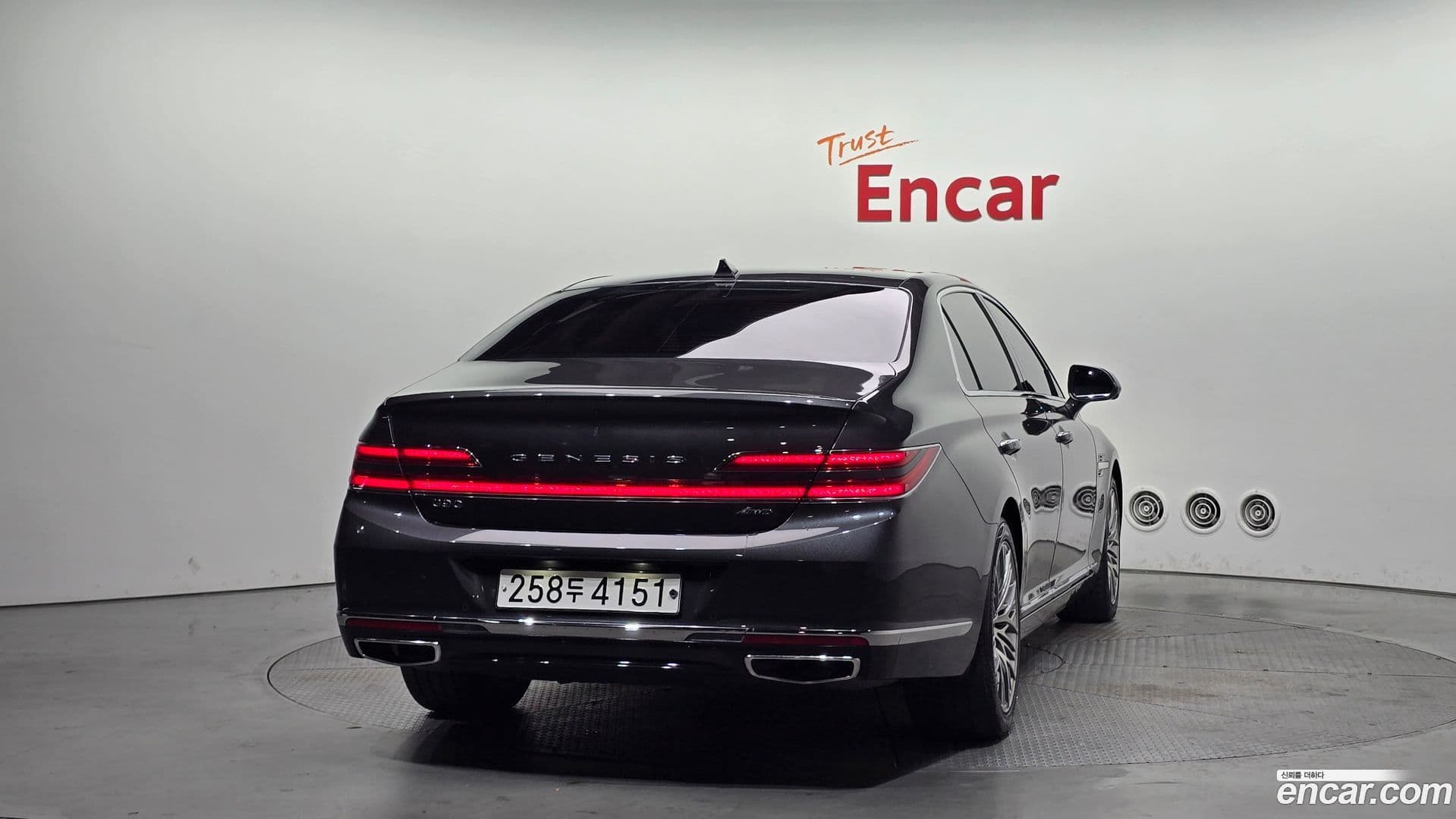 Main__Slider__Photo:G90 Genesis 2021.9-3