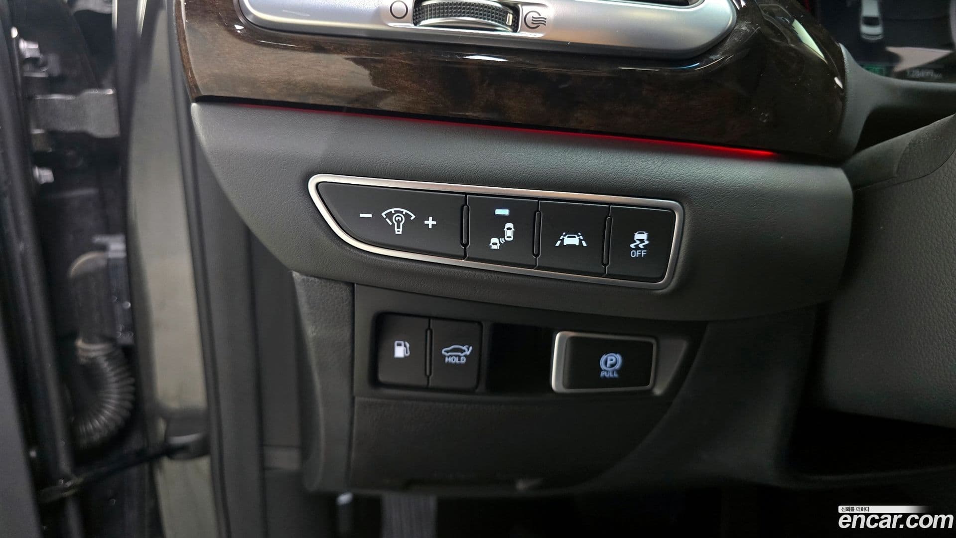 Main__Slider__Photo:G90 Genesis 2021.9-12