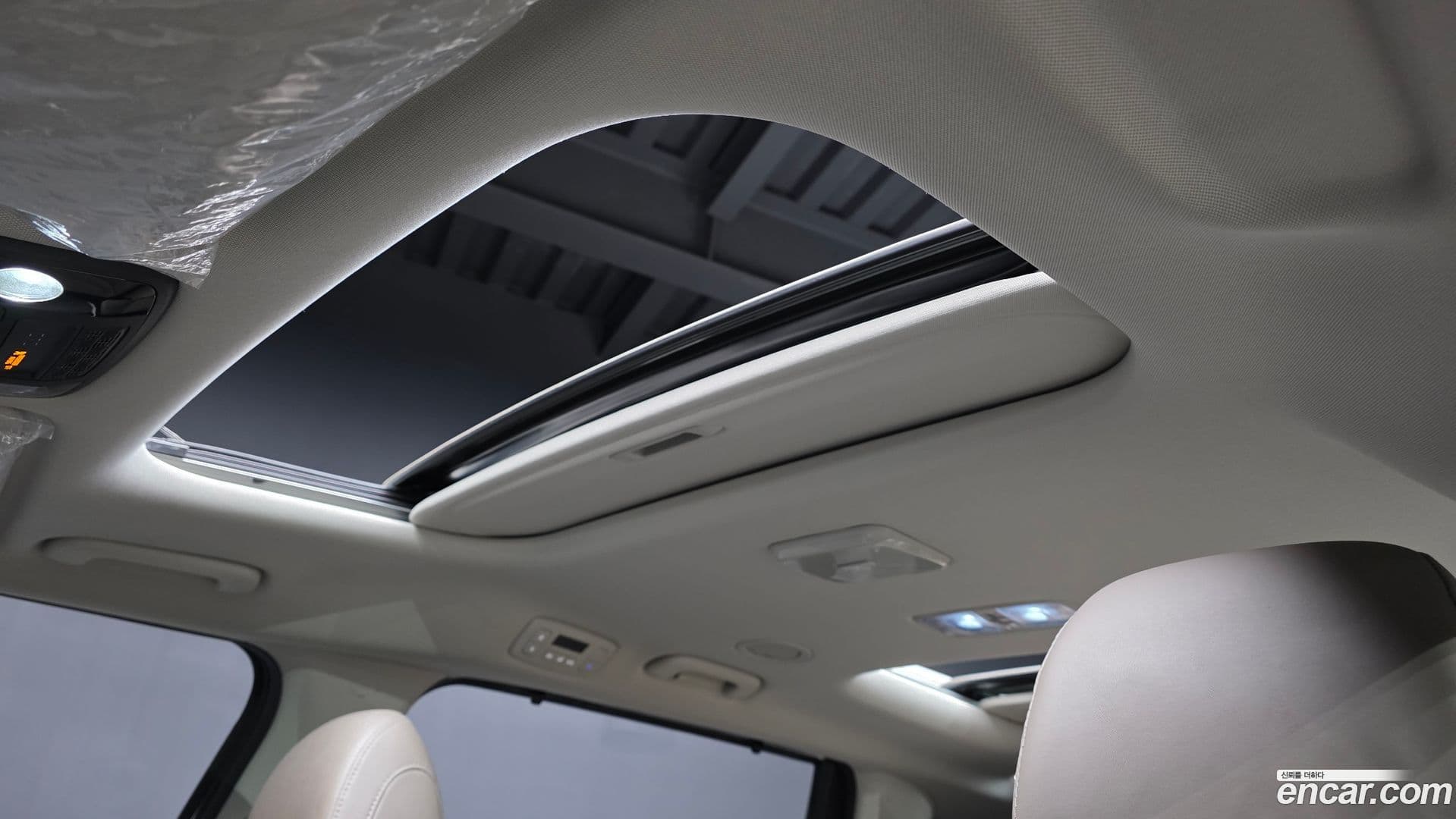 Main__Slider__Photo:Canival Kia 2024.6-18