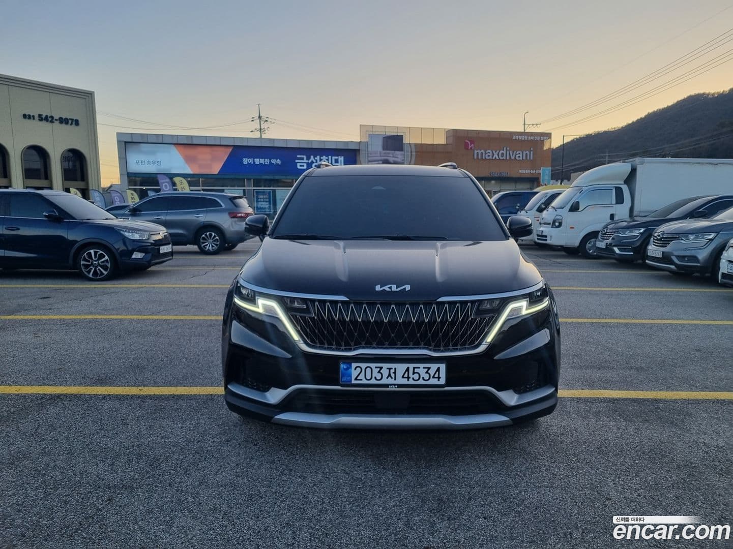 Main__Slider__Photo:Canival Kia 2023.3-2