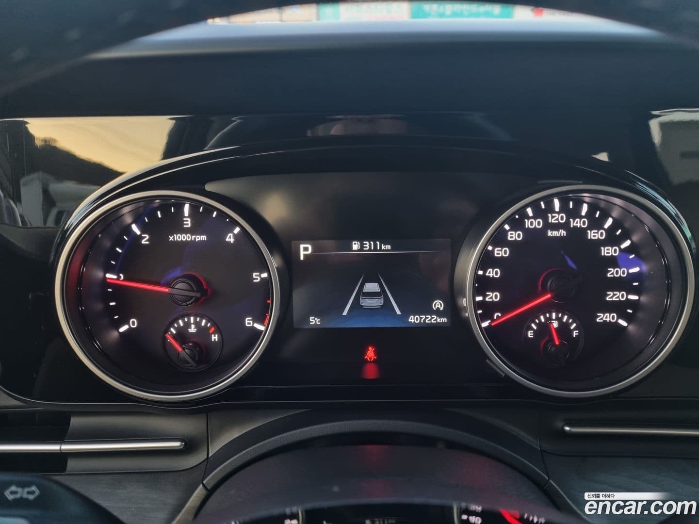 Main__Slider__Photo:Canival Kia 2023.3-7