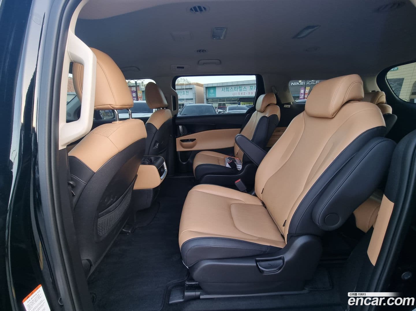 Main__Slider__Photo:Canival Kia 2023.3-17