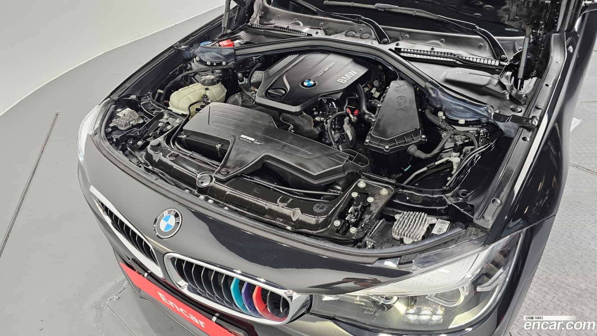 Gran Turismo BMW 2020.5-INNER-006