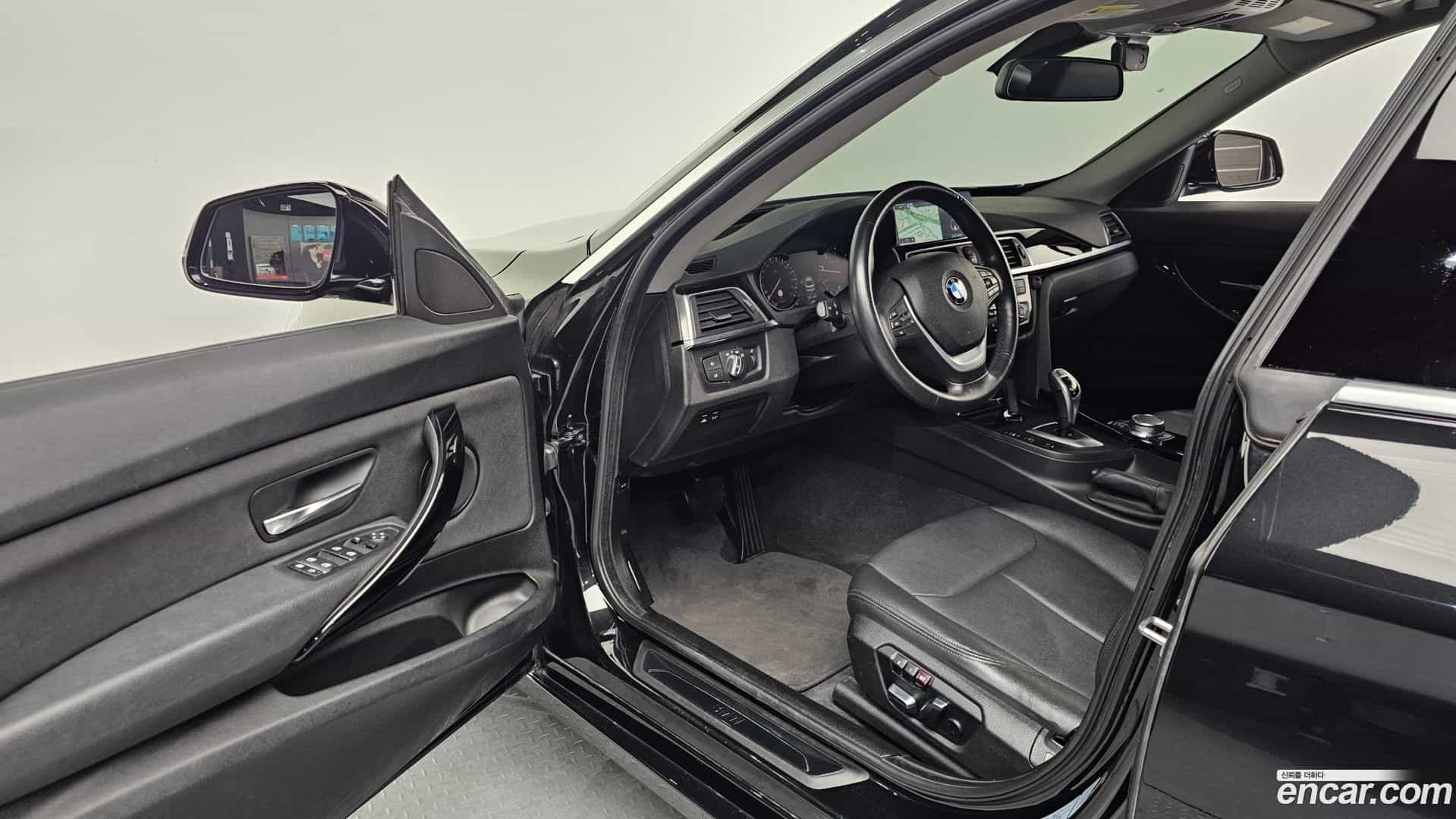 Gran Turismo BMW 2020.5-INNER-010