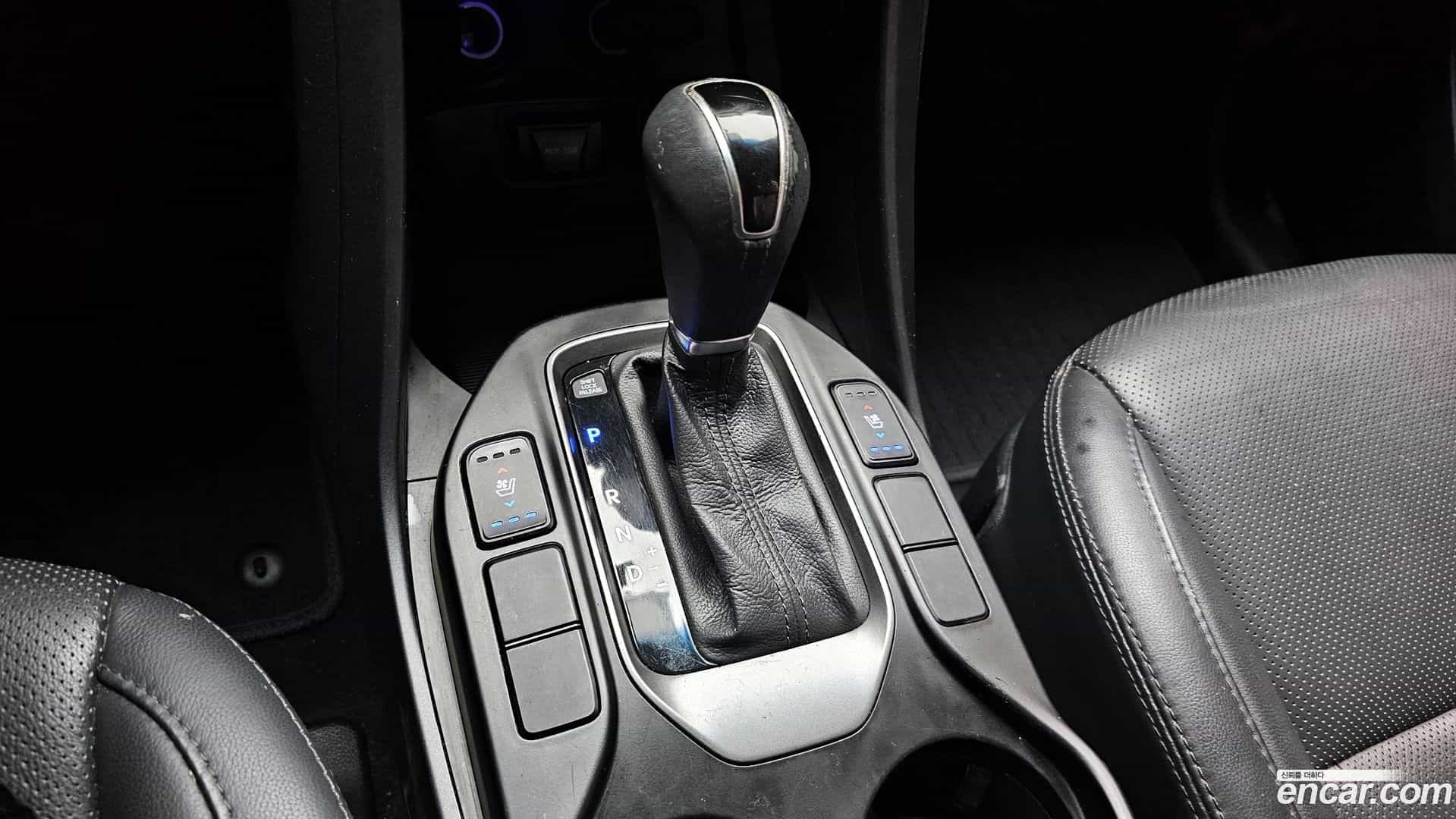 Santafe Hyundai 2015.3-INNER-009