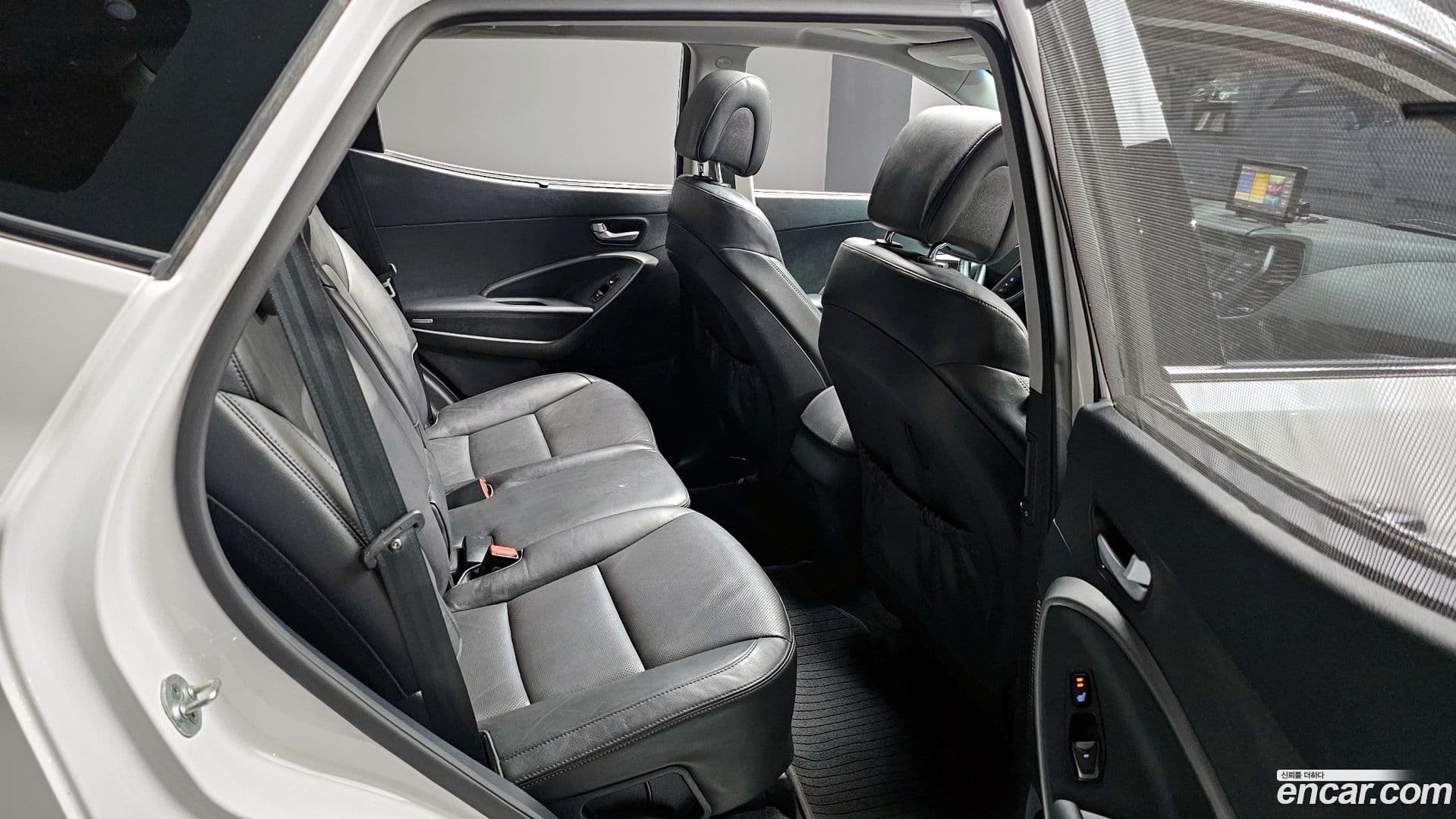 Main__Slider__Photo:Santafe Hyundai 2015.3-11