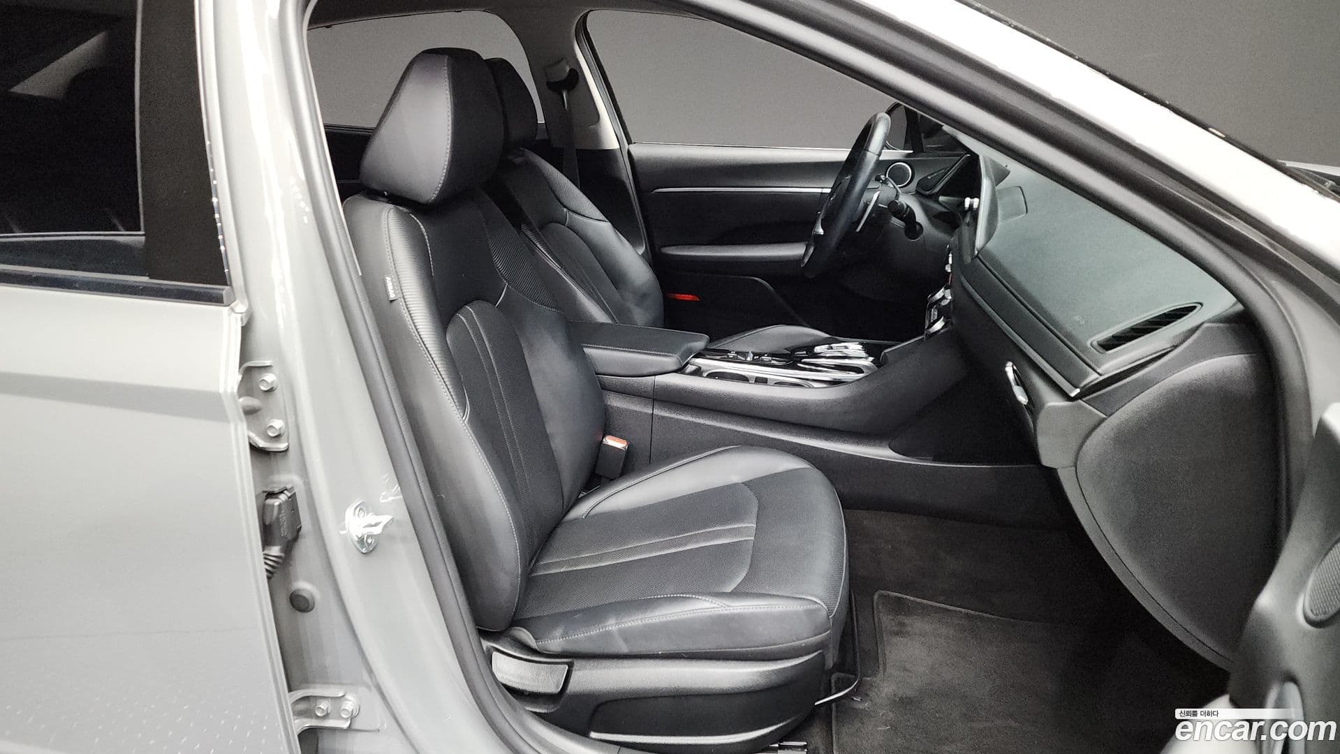 Main__Slider__Photo:Sonata Hyundai 2019.10-10